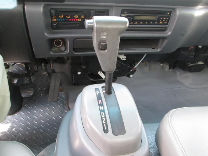 USA Auto Planet - 2006 ISUZU NPR BOX TRUCK 16' FEET