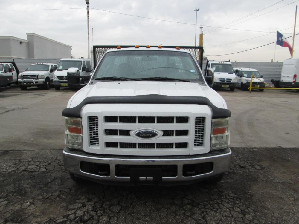 2008 WHITE /BEIGE Ford F-350 2 DR with an V8 engine, AUTOMATIC transmission, located at 9172 North Fwy, Houston, TX, 77037, (713) 910-6868, 29.887470, -95.411903 - Photo #1