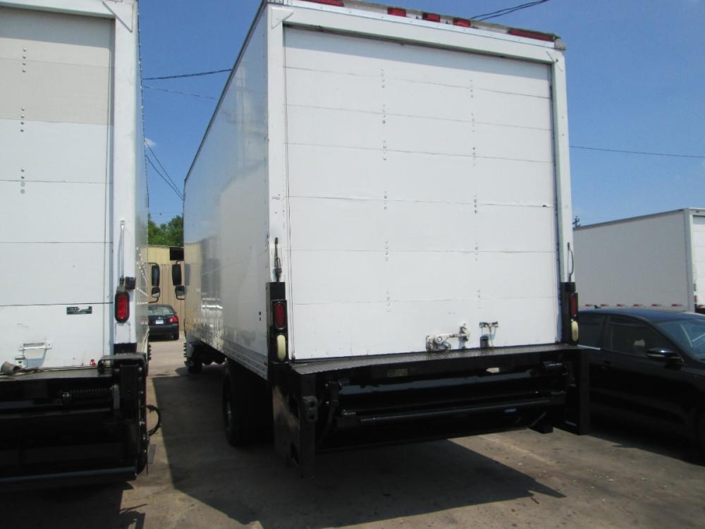 2013 WHITE /GRAY INTERNATIONAL 4300 2 DR with an V6 engine, AUTOMATIC transmission, located at 9172 North Fwy, Houston, TX, 77037, (713) 910-6868, 29.887470, -95.411903 - Photo #5