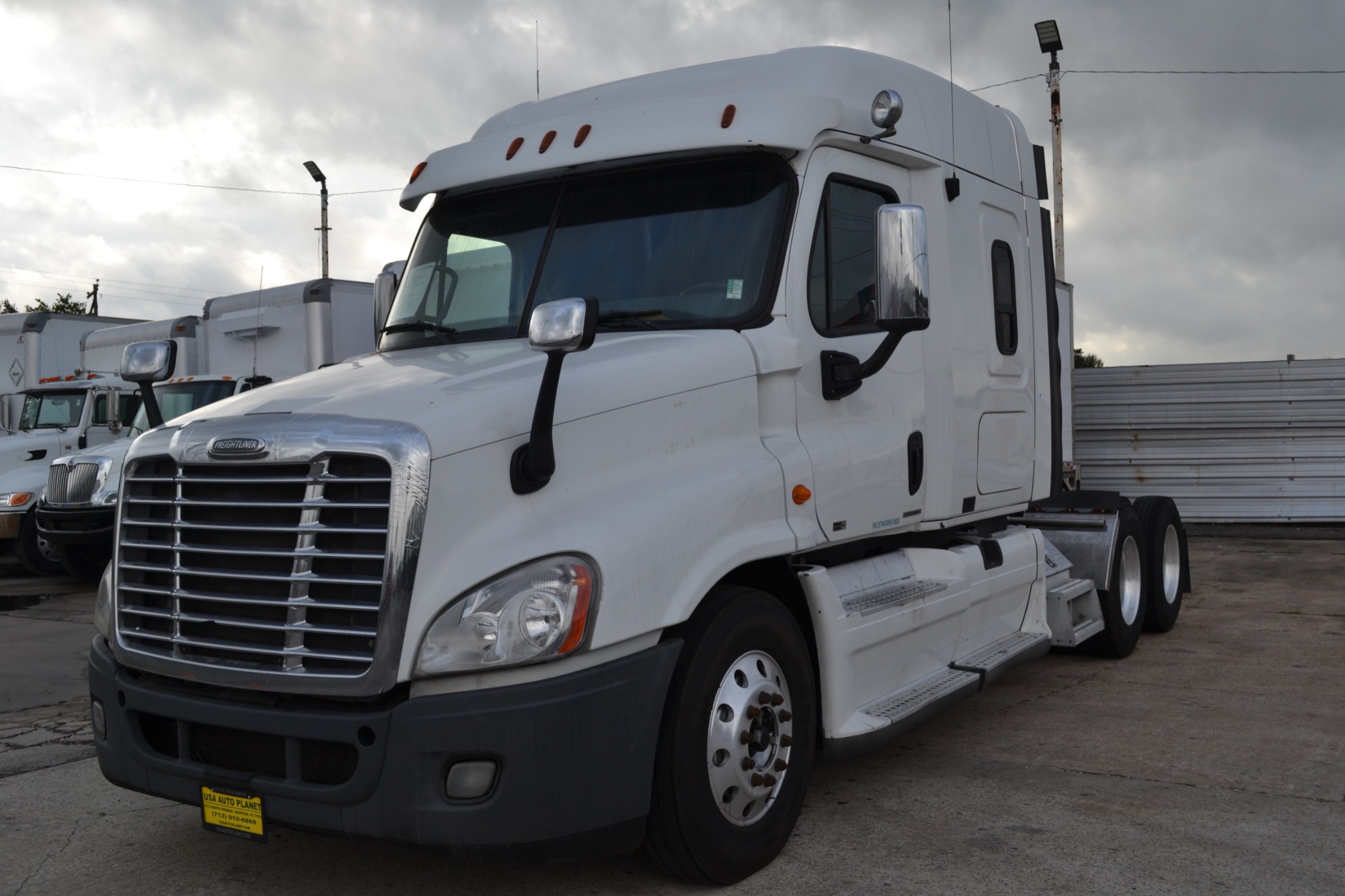 photo of 2011 FREIGHTLINER CASCADIA 125 56