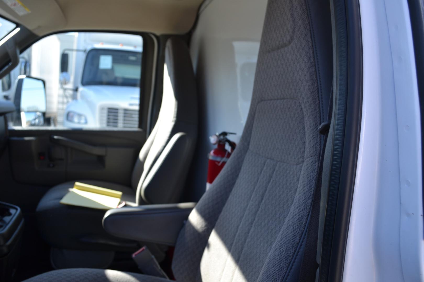 2018 WHITE CHEVROLET 3500 with an V8 6.0L engine, AUTOMATIC transmission, located at 9172 North Fwy, Houston, TX, 77037, (713) 910-6868, 29.887470, -95.411903 - Photo#14