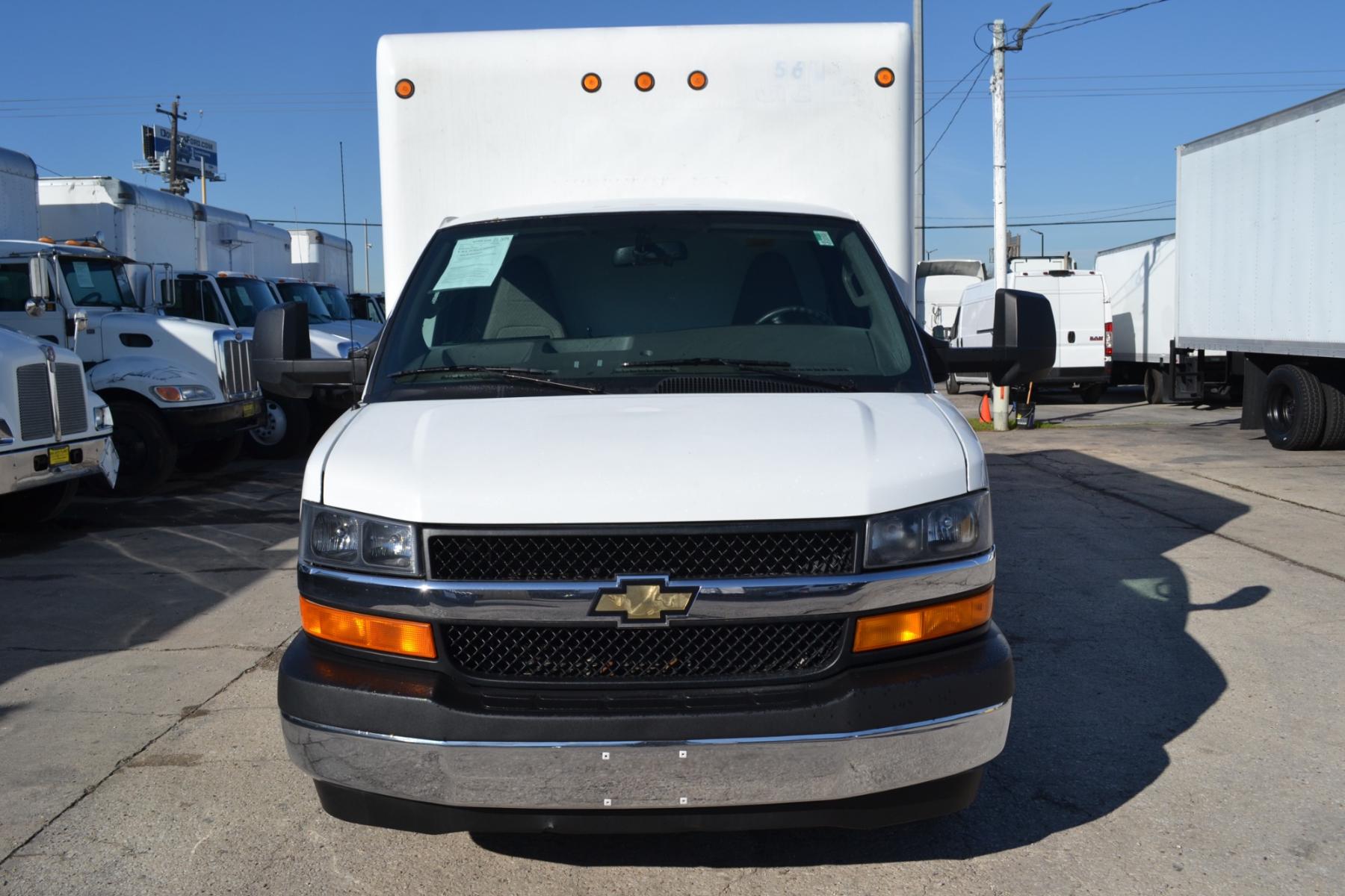 2018 WHITE CHEVROLET 3500 with an V8 6.0L engine, AUTOMATIC transmission, located at 9172 North Fwy, Houston, TX, 77037, (713) 910-6868, 29.887470, -95.411903 - 14FT FIBERGLASS BOX, 14,200LB GVWR, POWER WINDOWS & LOCKS, GOOD RUBBER, FLEET MIANTAINED - Photo #1