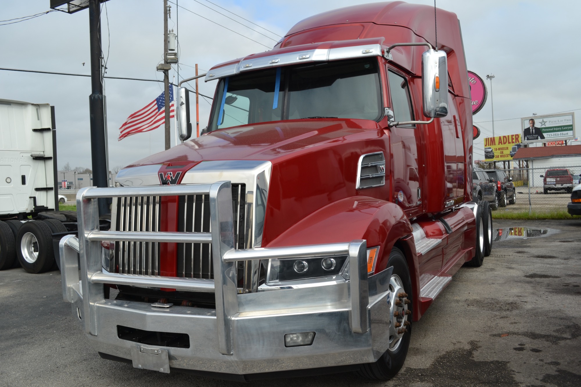 photo of 2018 WESTERN STAR 5700XE 82