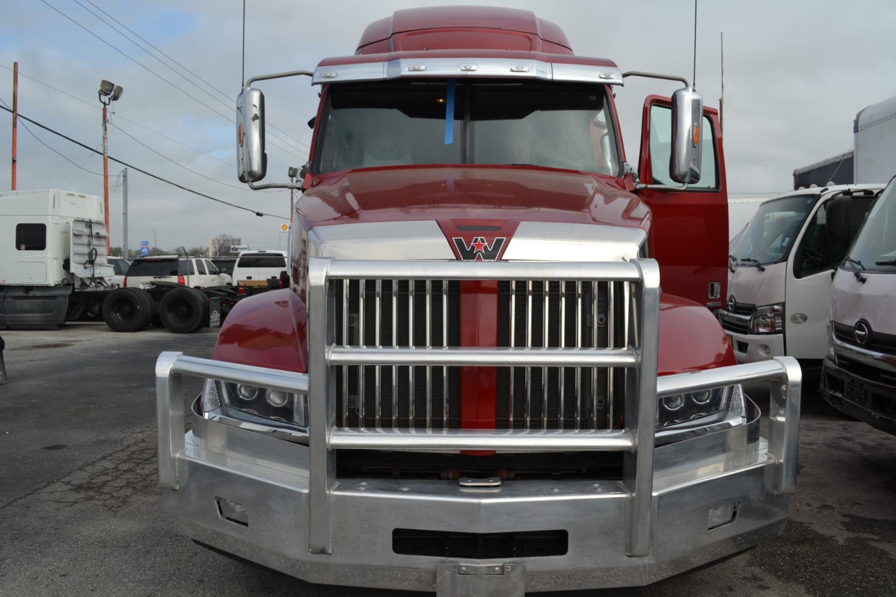 2018 MAROON WESTERN STAR 5700XE with an DETROIT DD15 14.8L 455HP engine, DETROIT DT12 AUTOMATED transmission, located at 9172 North Fwy, Houston, TX, 77037, (713) 910-6868, 29.887470, -95.411903 - 82" RAISED ROOF SLEEPER, RATIO: 2.41, RATIO: 2.41, 5TH WHEEL SLIDE, DIFF LOCK, 100 GALLON FUEL TANKS, MINI FRIDGE, ALUMINUM WHEELS - Photo #1