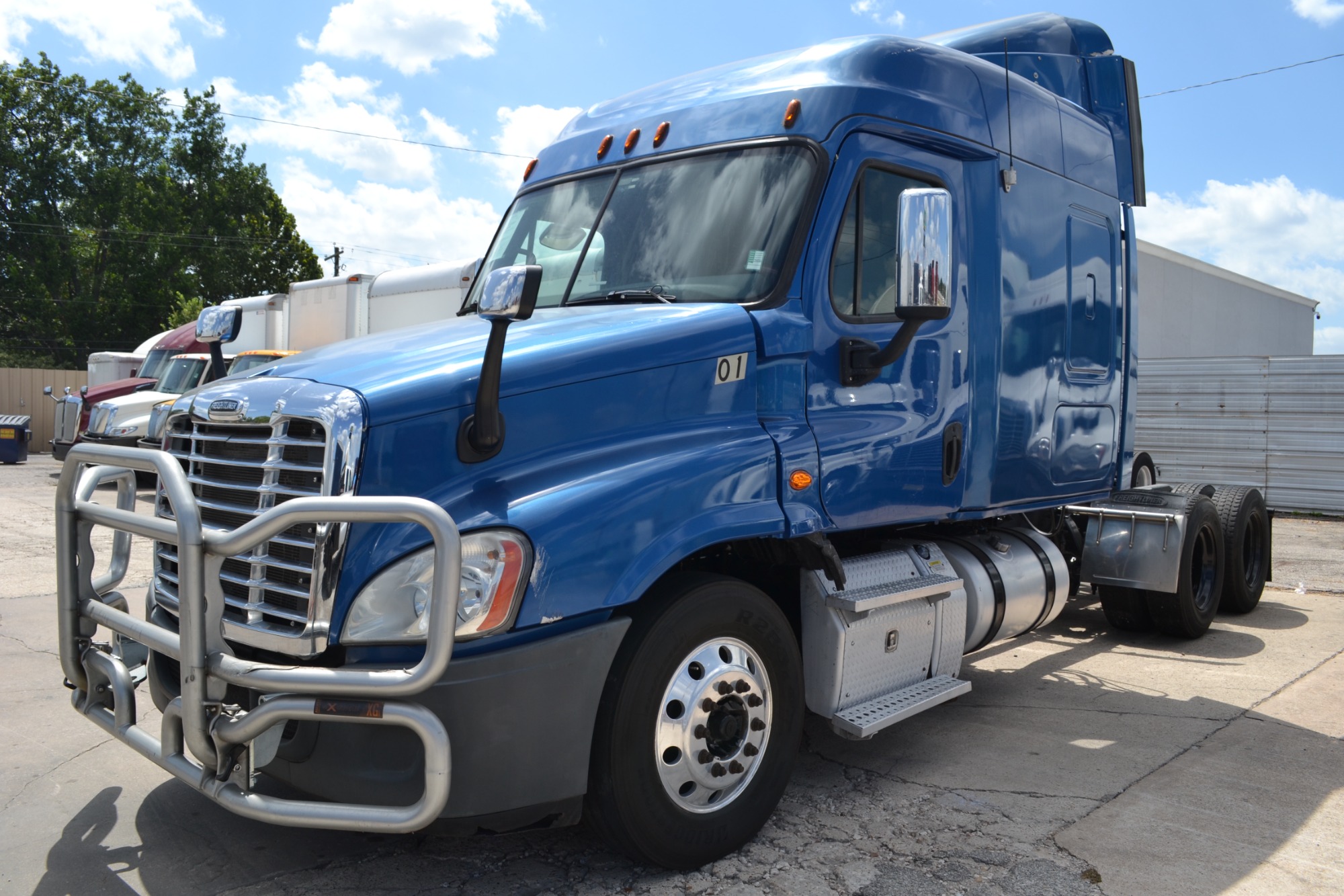 photo of 2013 FREIGHTLINER CASCADIA 125