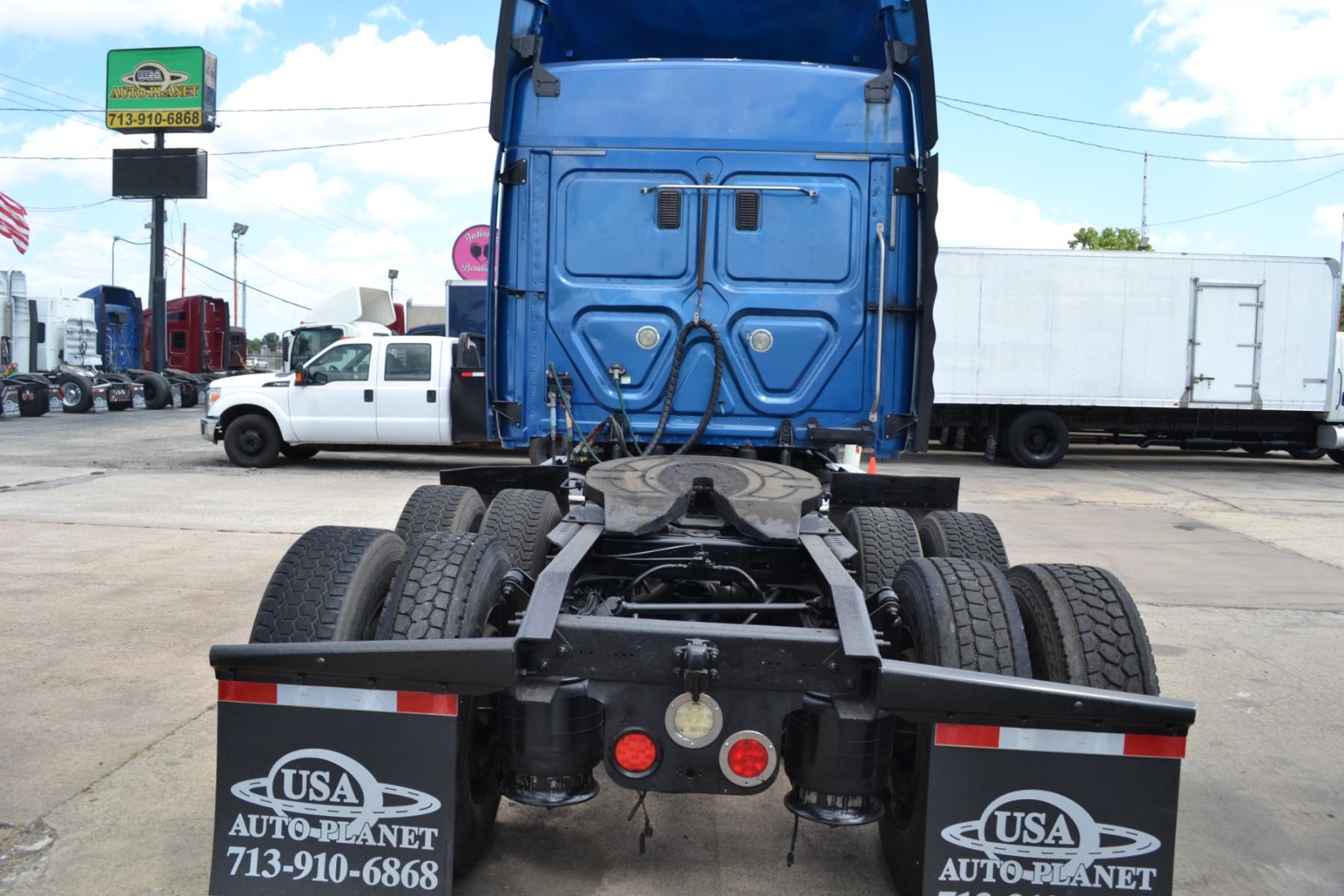 2013 BLUE FREIGHTLINER CASCADIA 125 with an DETROIT DD13 12.8L 450HP engine, EATON FULLER 10SPD MANUAL transmission, located at 9172 North Fwy, Houston, TX, 77037, (713) 910-6868, 29.887470, -95.411903 - 68" MID ROOF SLEEPER, WB: 227, RATIO: 2.64 , AIR RIDE, DIFF LOCK, POWER WINDOWS & LOCKS, 190 GALLON FUEL TANKS MANAGERS SPECIAL!! CALL FOR CASH PRICE !!! - Photo #6