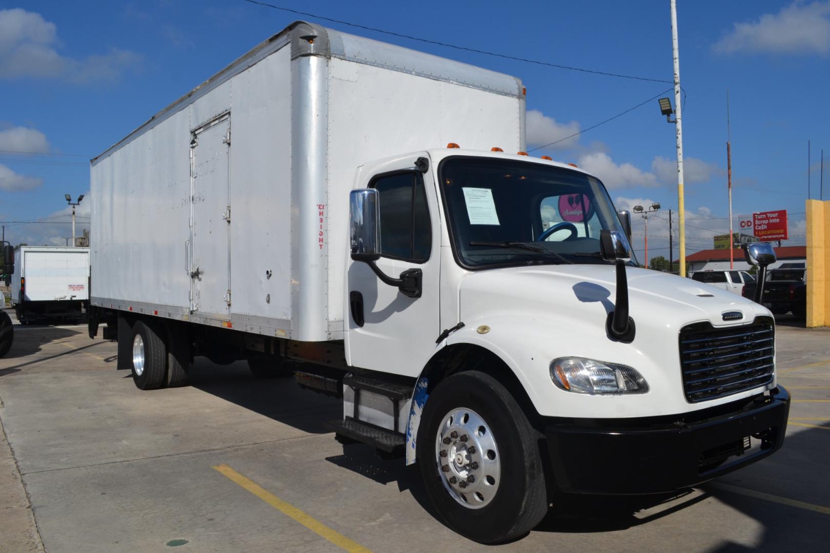 2014 WHITE FREIGHTLINER M2-106 with an CUMMINS ISB 6.7L 220HP engine, ALLISON 2200HS AUTOMATIC transmission, located at 9172 North Fwy, Houston, TX, 77037, (713) 910-6868, 29.887470, -95.411903 - Photo#2