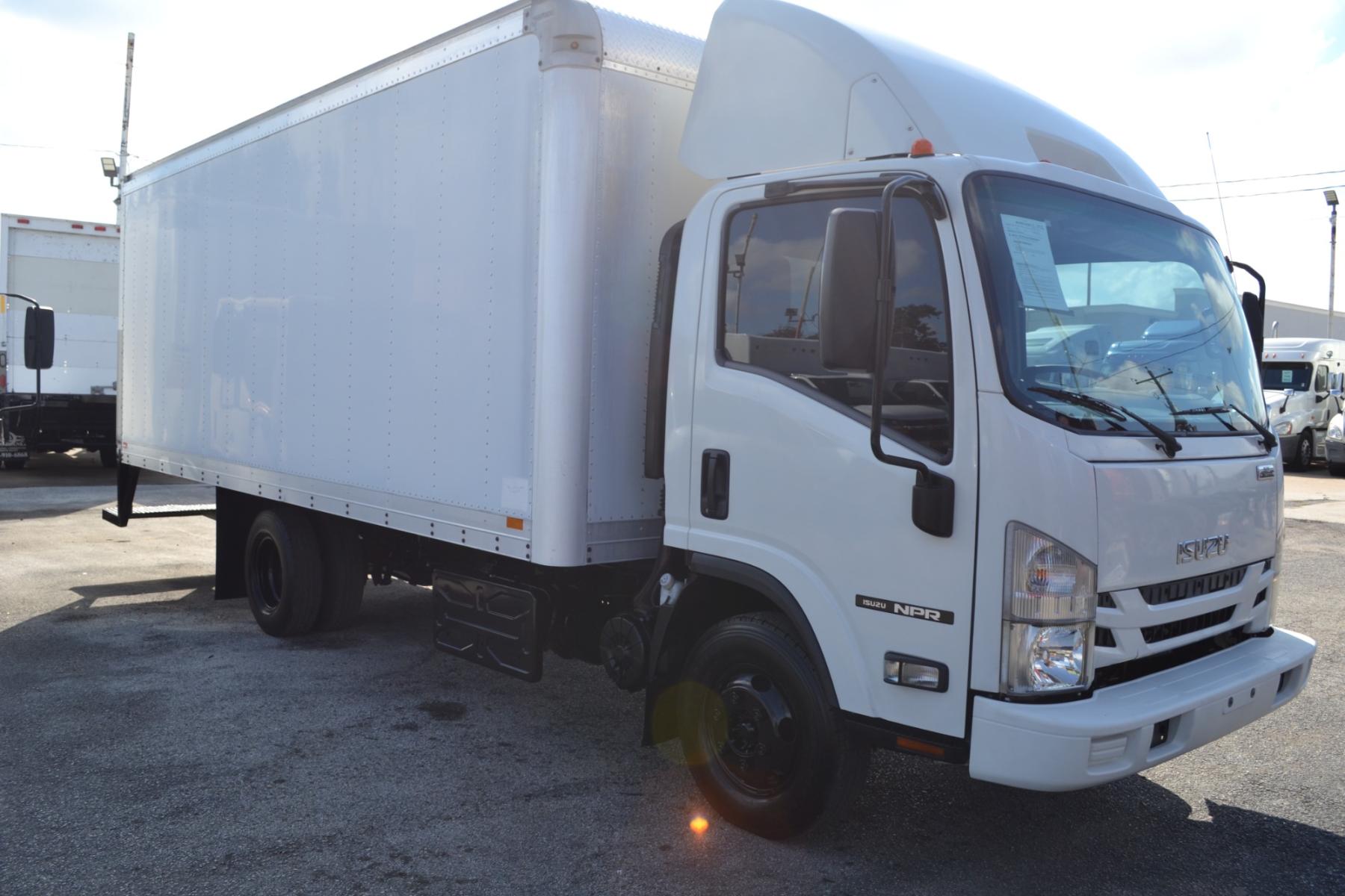 2016 WHITE ISUZU NPR with an 4JJ1-TC 3.0L 4CYL DIESEL engine, AUTOMATIC transmission, located at 9172 North Fwy, Houston, TX, 77037, (713) 910-6868, 29.887470, -95.411903 - 18FT BOX, HEIGHT 78" X WIDTH 96", DEF FLUID, COLD A/C, POWER WINDOWS & LOCKS, OVERDRIVE, 13,000LB GVWR , 30 GALLON FUEL TANK - Photo #2