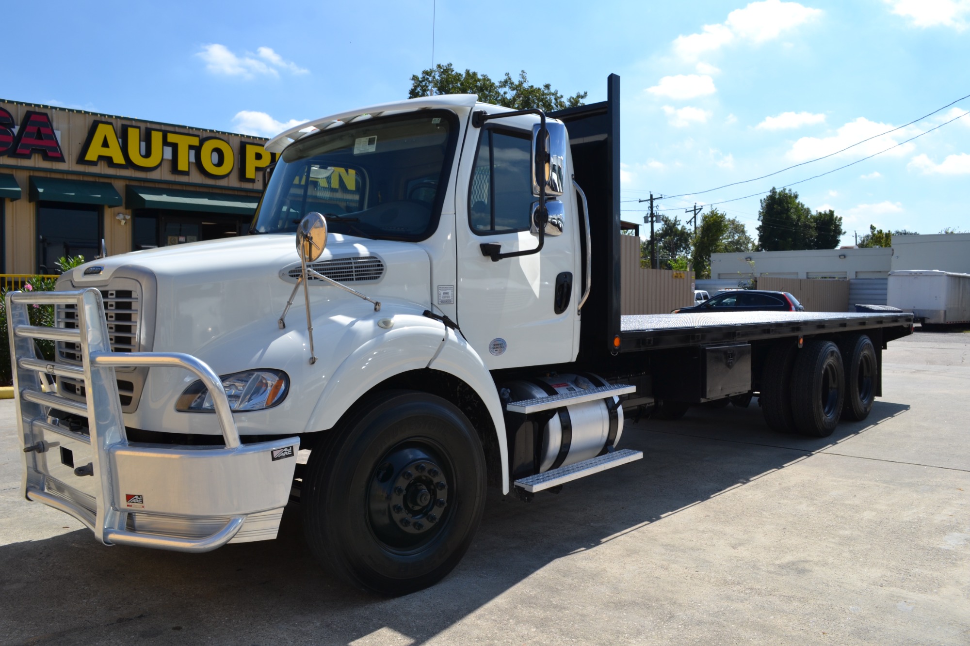 photo of 2017 FREIGHTLINER M2-112 26FT FLATBED 
