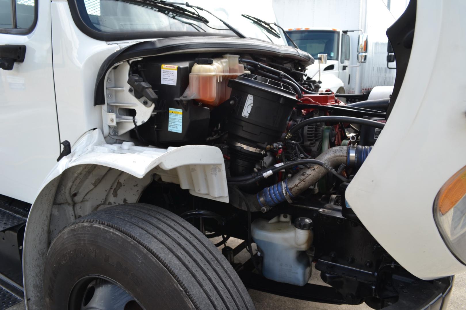2016 WHITE /GRAY FREIGHTLINER M2-106 with an CUMMINS ISB 6.7L 220HP engine, ALLISON 2100HS AUTOMATIC transmission, located at 9172 North Fwy, Houston, TX, 77037, (713) 910-6868, 29.887470, -95.411903 - Photo#10