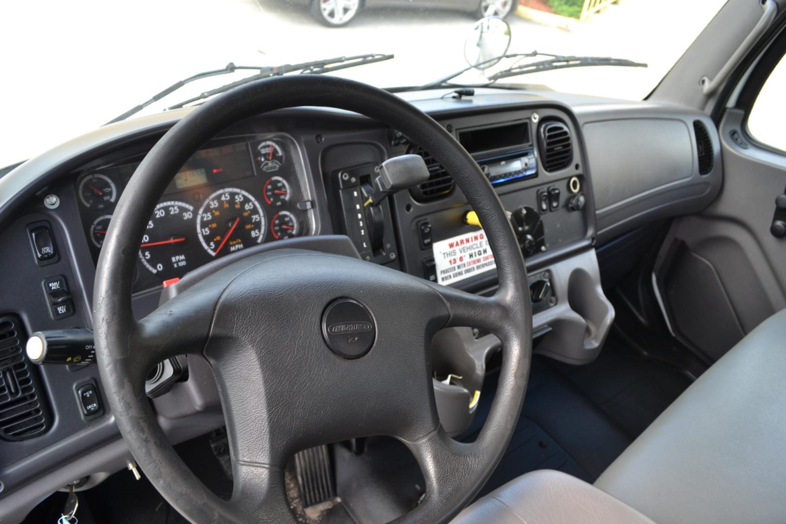 2016 WHITE /GRAY FREIGHTLINER M2-106 with an CUMMINS ISB 6.7L 220HP engine, ALLISON 2100HS AUTOMATIC transmission, located at 9172 North Fwy, Houston, TX, 77037, (713) 910-6868, 29.887470, -95.411903 - Photo#14