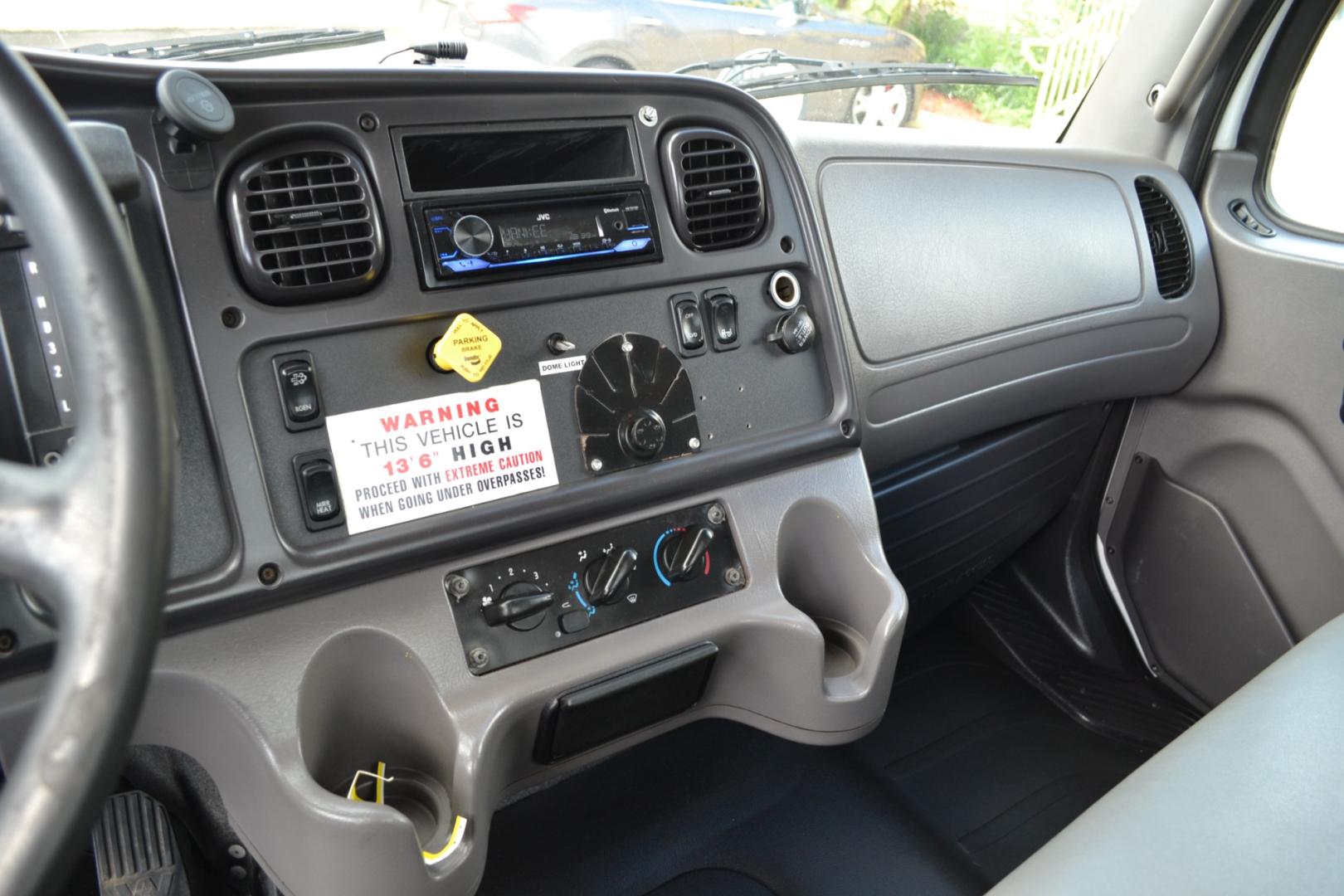 2016 WHITE /GRAY FREIGHTLINER M2-106 with an CUMMINS ISB 6.7L 220HP engine, ALLISON 2100HS AUTOMATIC transmission, located at 9172 North Fwy, Houston, TX, 77037, (713) 910-6868, 29.887470, -95.411903 - Photo#16