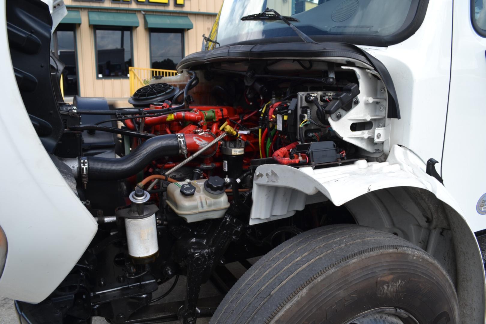 2016 WHITE /GRAY FREIGHTLINER M2-106 with an CUMMINS ISB 6.7L 220HP engine, ALLISON 2100HS AUTOMATIC transmission, located at 9172 North Fwy, Houston, TX, 77037, (713) 910-6868, 29.887470, -95.411903 - Photo#9