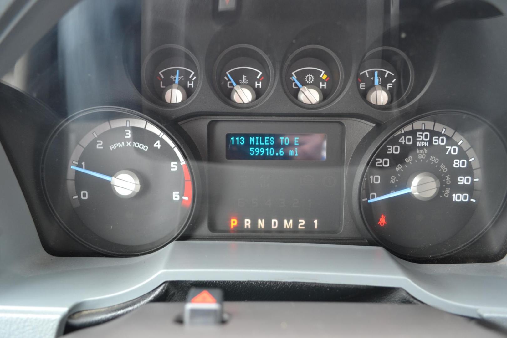 2017 WHITE /GRAY Ford F650 with an TRITON 6.8L V10 320HP engine, TORQSHIFT 6SPD AUTOMATIC transmission, located at 9172 North Fwy, Houston, TX, 77037, (713) 910-6868, 29.887470, -95.411903 - Photo#16