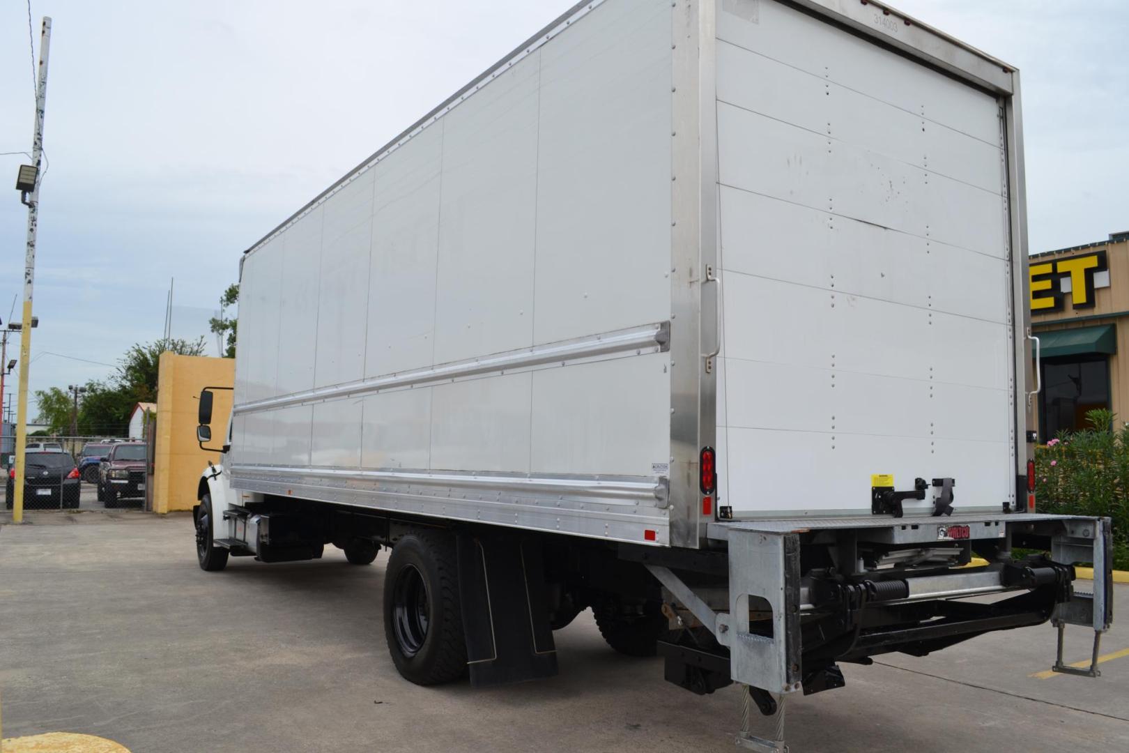 2018 WHITE /GRAY FREIGHTLINER M2-106 with an CUMMINS B6.7L 220HP engine, EATON FULLER PROCISION AUTOMATIC transmission, located at 9172 North Fwy, Houston, TX, 77037, (713) 910-6868, 29.887470, -95.411903 - 26,000LB GVWR, SUPREME 26FT BOX, 13'1FT CLEARANCE, 103" X 102", WALTCO 3,000 LB ALUMINUM LIFT GATE, AIR RIDE, 80 GALLON FUEL TANK, E-TRACKS - Photo#7