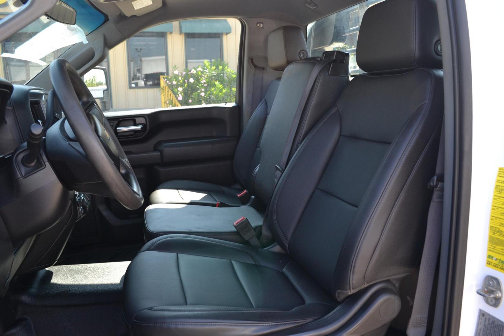 2020 WHITE /GRAY CHEVROLET 3500 (1GB3WRE70LF) with an VORTEC 6.6L V8 engine, AUTOMATIC transmission, located at 9172 North Fwy, Houston, TX, 77037, (713) 910-6868, 29.887470, -95.411903 - Photo#12