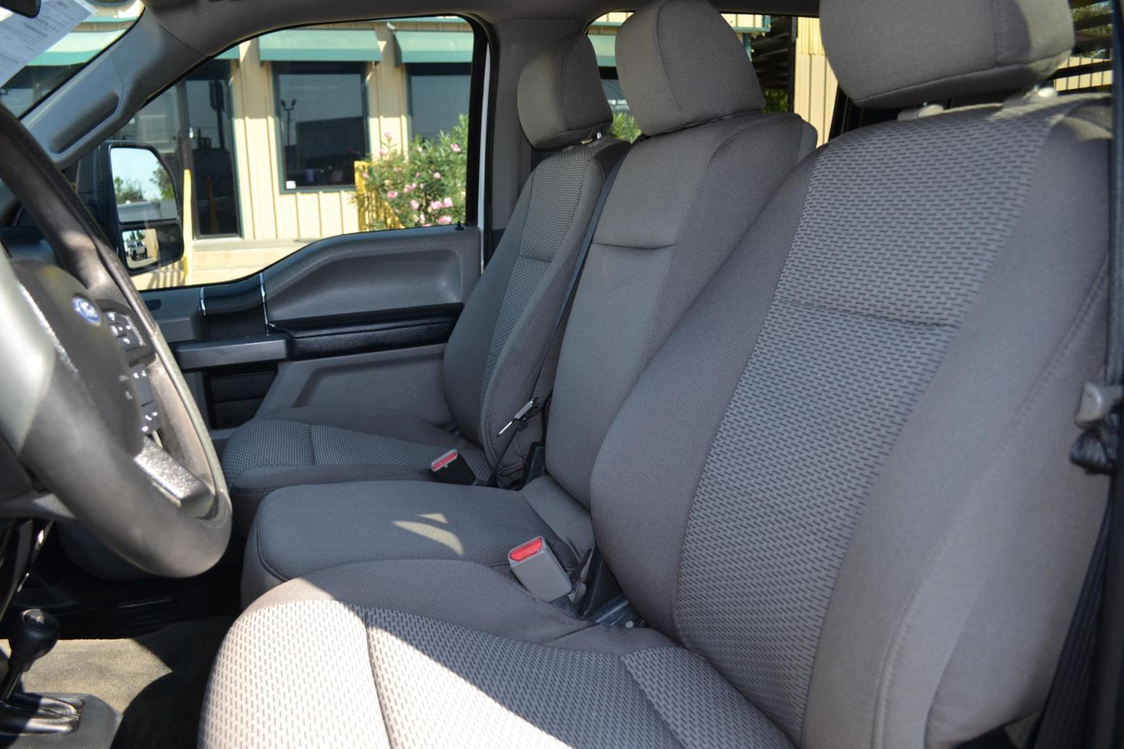 2017 WHITE /BLACK Ford F-550 with an POWERSTROKE 6.7L DIESEL engine, AUTOMATIC transmission, located at 9172 North Fwy, Houston, TX, 77037, (713) 910-6868, 29.887470, -95.411903 - 19,500LB GVWR , 11FT FLATBED , 90" WIDE, GOOSENECK/BUMPER PULL HITCH, 4X4, WHEELBASE: 200", RATIO: 4.10, CREW CAB, POWER WINDOWS, LOCKS, & MIRRORS, ALUMINUM WHEELS, 2 X TOOLBOXES - Photo#11