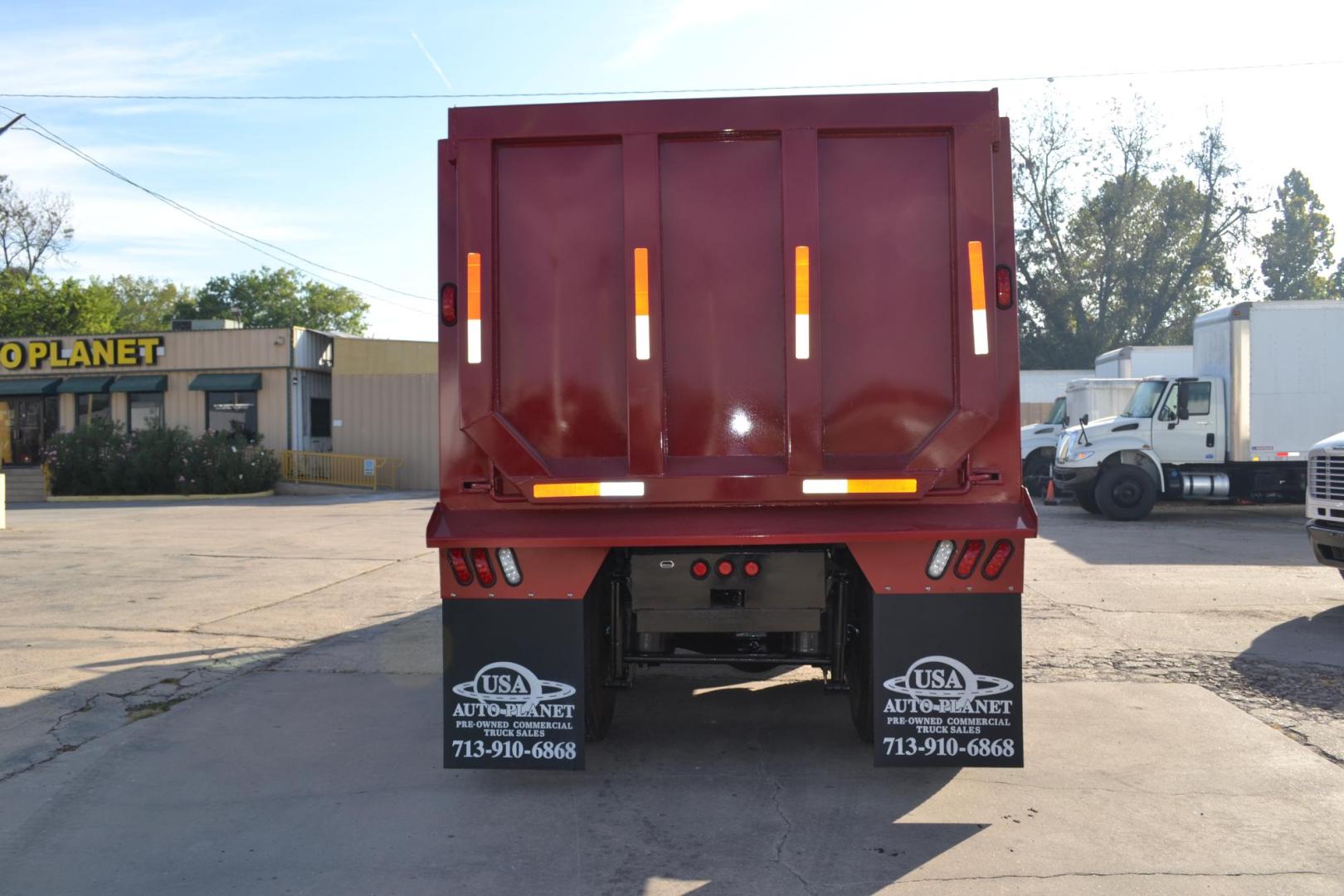 2013 RED /GRAY MACK CHU613 with an MACK MP8 12.8L 505HP engine, MAXITORQUE 18SPD MANUAL transmission, located at 9172 North Fwy, Houston, TX, 77037, (713) 910-6868, 29.887470, -95.411903 - BRAND NEW 17.5FT DUMP BODY, 14K FRONT, 40K REARS, AIR RIDE, FULL LOCKERS, ENGINE BRAKE, WB: 238", RATIO: 3.98, ALUMINUM WHEELS, ELECTRIC TARP, 11R24.5, 175 GALLON FUEL CAPACITY, POWER WINDOWS, LOCKS, & MIRRORS, COLD A/C, FLEET MAINTAINED - Photo#5