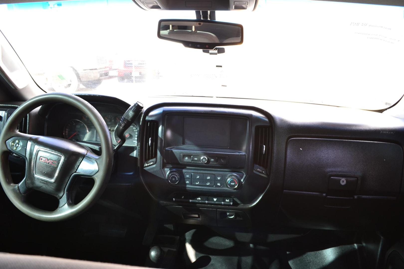 2019 WHITE /BLACK GMC 3500 with an DURAMX 6.6 L TURBO DIESEL engine, AUTOMATIC transmission, located at 9172 North Fwy, Houston, TX, 77037, (713) 910-6868, 29.887470, -95.411903 - Photo#13