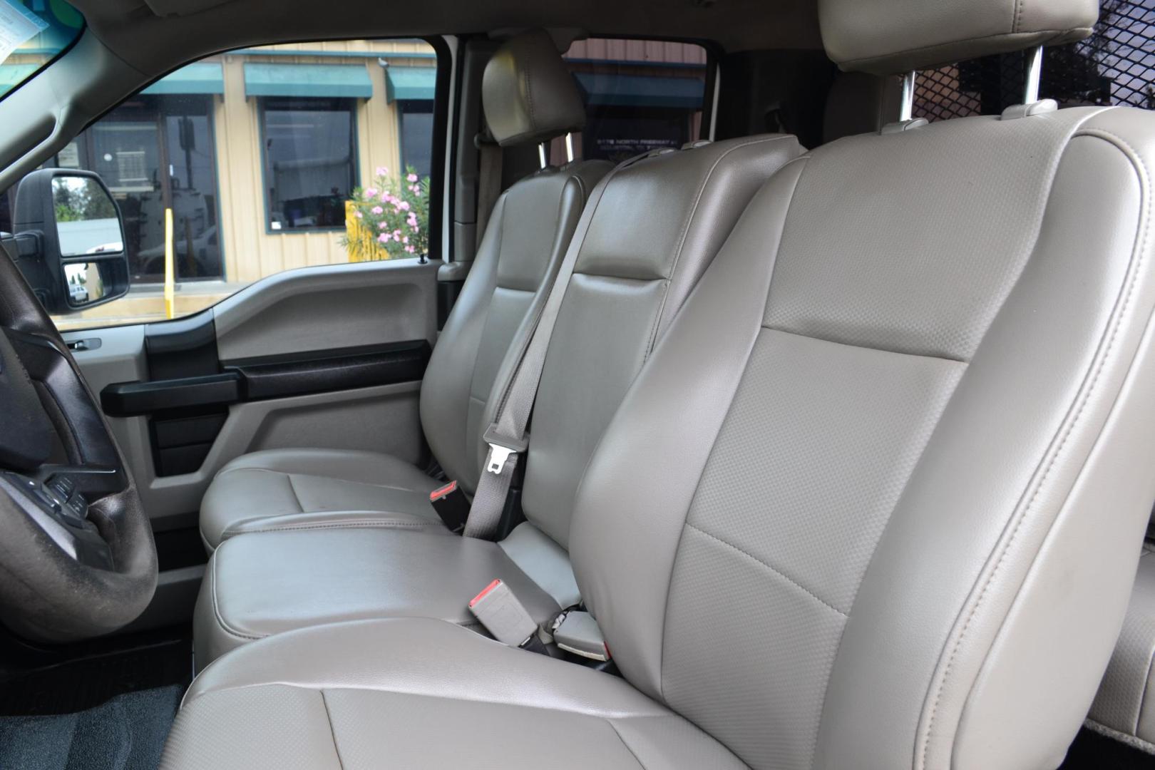 2019 WHITE /GRAY Ford F-550 with an POWERSTROKE 6.7L DIESEL engine, AUTOMATIC transmission, located at 9172 North Fwy, Houston, TX, 77037, (713) 910-6868, 29.887470, -95.411903 - Photo#13