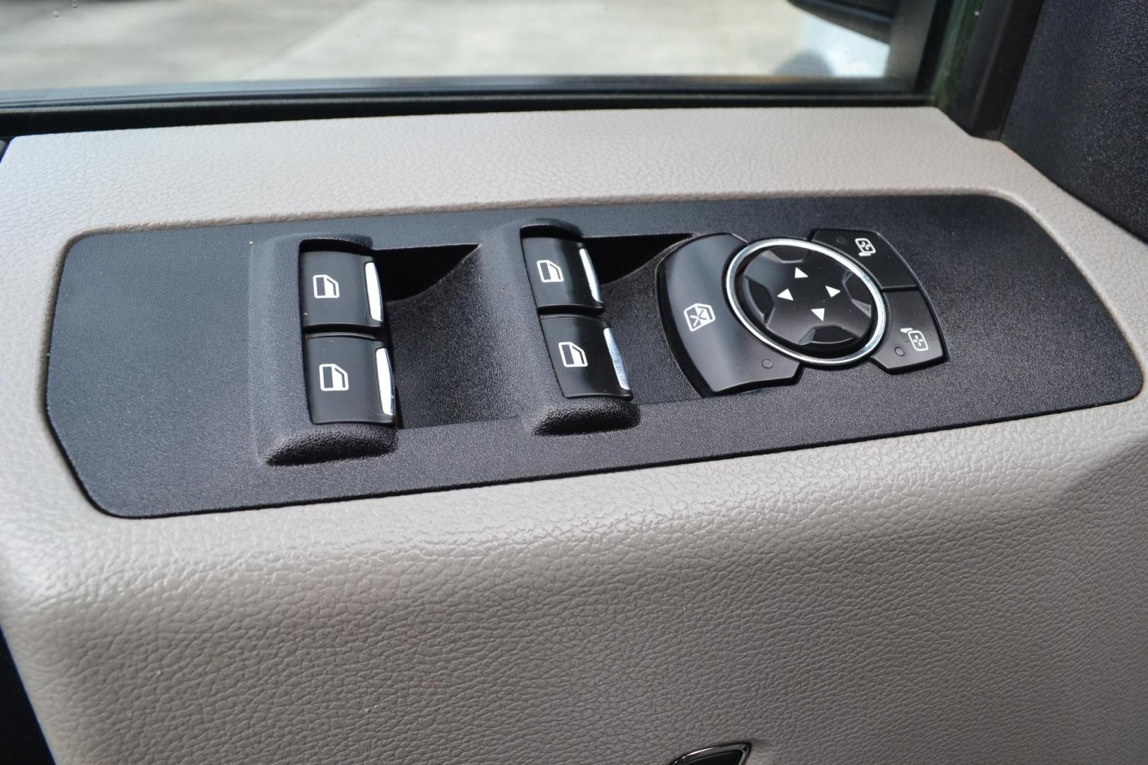 2019 WHITE /GRAY Ford F-550 with an POWERSTROKE 6.7L DIESEL engine, AUTOMATIC transmission, located at 9172 North Fwy, Houston, TX, 77037, (713) 910-6868, 29.887470, -95.411903 - Photo#14