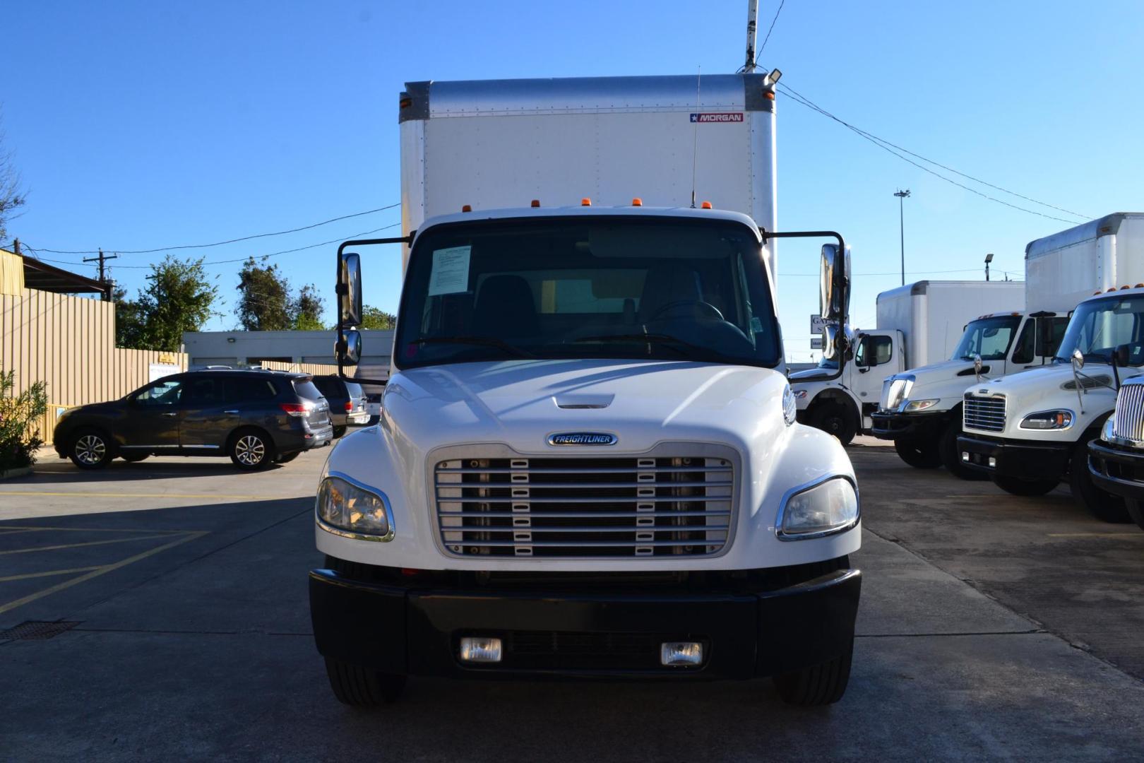 2018 WHITE /BLACK FREIGHTLINER M2-106 with an CUMMINS B6.7L 260HP engine, EATON FULLER PROCISION AUTOMATIC transmission, located at 9172 North Fwy, Houston, TX, 77037, (713) 910-6868, 29.887470, -95.411903 - 26,000 LB GVWR NON CDL, 26FT BOX, 97" X 102", SPRING RIDE, 3,000 LB CAPACITY ALUMINUM LIFT GATE, 3 ROW E-TRACKS, 90 GALLON FUEL TANK - Photo#1