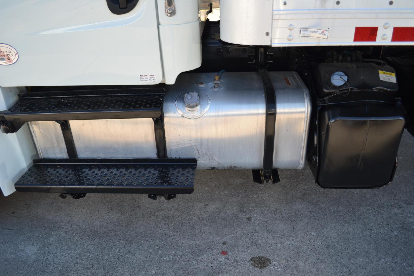 2021 WHITE /BLACK FREIGHTLINER M2-106 with an CUMMINS B6.7L 240HP engine, ALLISON 2100RDS AUTOMATIC transmission, located at 9172 North Fwy, Houston, TX, 77037, (713) 910-6868, 29.887470, -95.411903 - 26,000 LB GVWR NON CDL, MORGAN 26 FT BOX, HEIGHT 103" X WIDTH 102", MAXON 3,000 LB ALUMINUM LIFT GATE, AIR RIDE, EXHAUST BRAKE, DUAL 80 GALLON FUEL TANKS, POWER WINDOWS & LOCKS, COLLISON MITIGATION, LANE ASSIST, - Photo#18