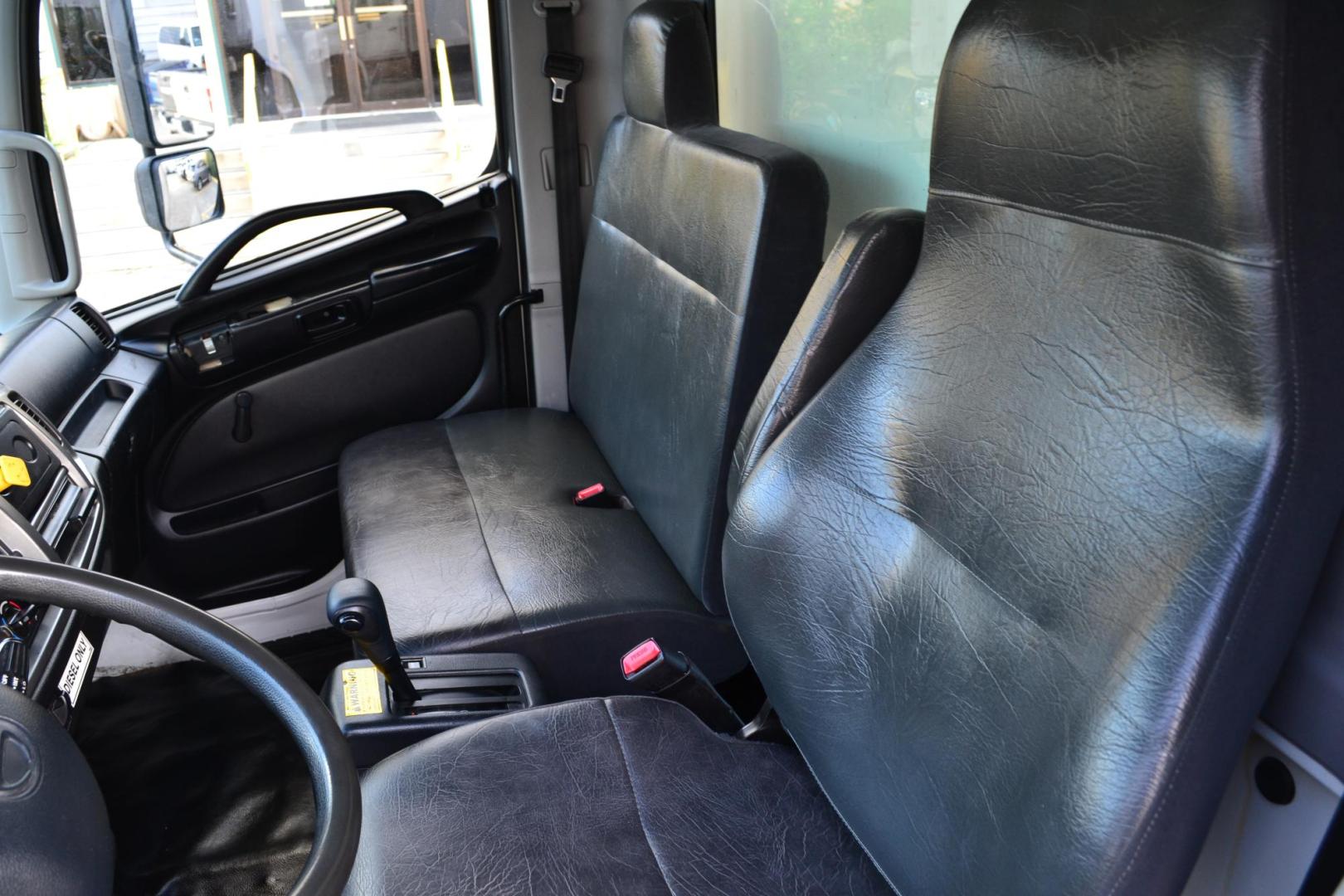 2020 WHITE /BLACK HINO 268 with an JO8E-WU 8.0L 230HP engine, ALLISON 2200HS AUTOMATIC transmission, located at 9172 North Fwy, Houston, TX, 77037, (713) 910-6868, 29.887470, -95.411903 - Photo#11