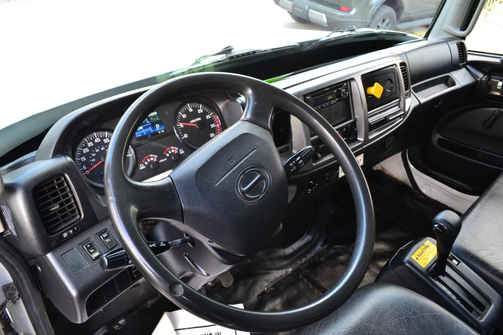 2020 WHITE /BLACK HINO 268 with an JO8E-WU 8.0L 230HP engine, ALLISON 2200HS AUTOMATIC transmission, located at 9172 North Fwy, Houston, TX, 77037, (713) 910-6868, 29.887470, -95.411903 - Photo#12