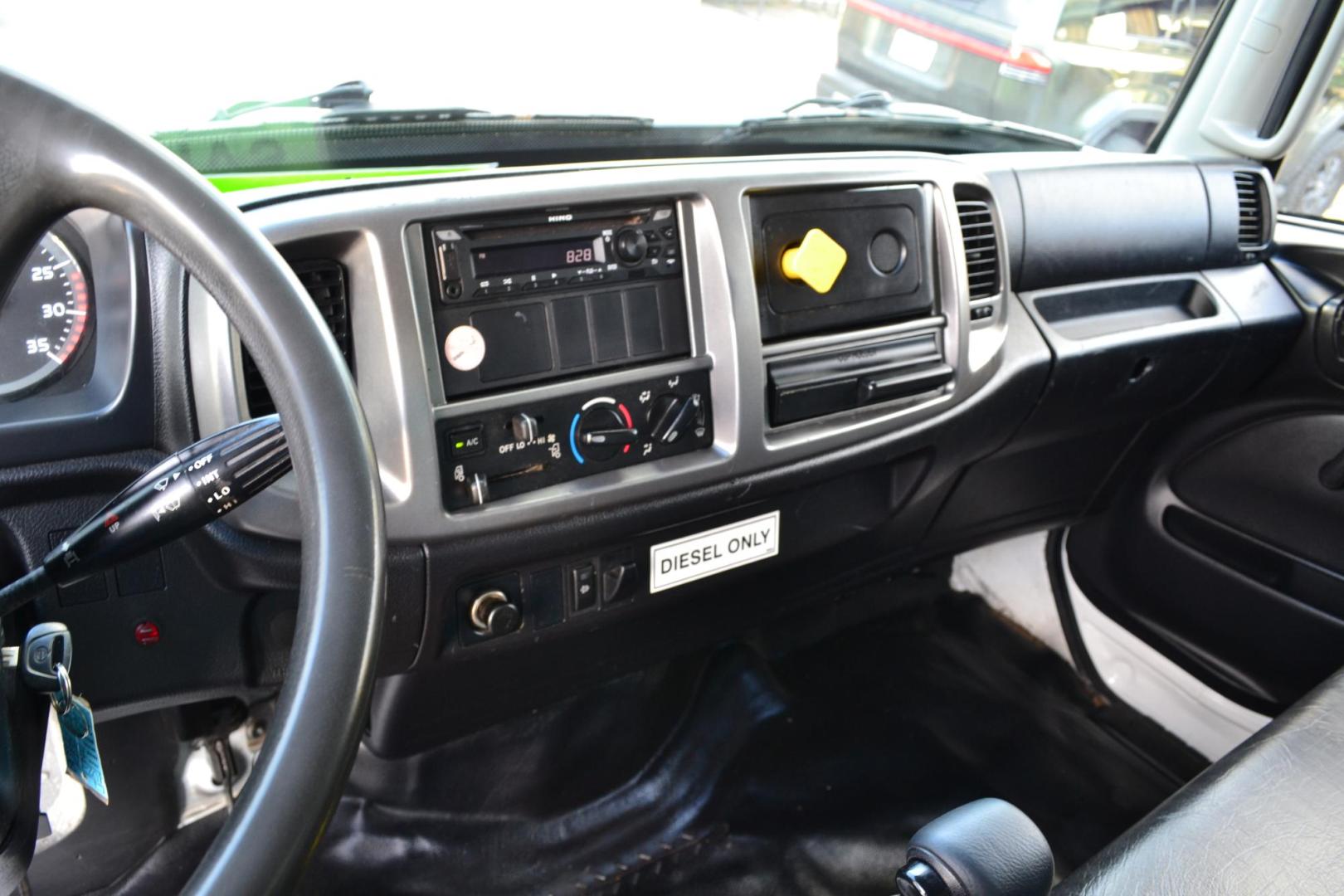 2020 WHITE /BLACK HINO 268 with an JO8E-WU 8.0L 230HP engine, ALLISON 2200HS AUTOMATIC transmission, located at 9172 North Fwy, Houston, TX, 77037, (713) 910-6868, 29.887470, -95.411903 - Photo#14