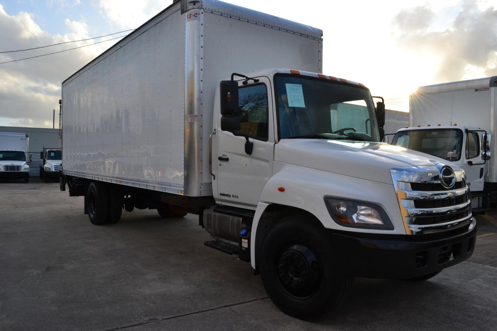 2020 WHITE /BLACK HINO 268 with an JO8E-WU 8.0L 230HP engine, ALLISON 2200HS AUTOMATIC transmission, located at 9172 North Fwy, Houston, TX, 77037, (713) 910-6868, 29.887470, -95.411903 - Photo#2