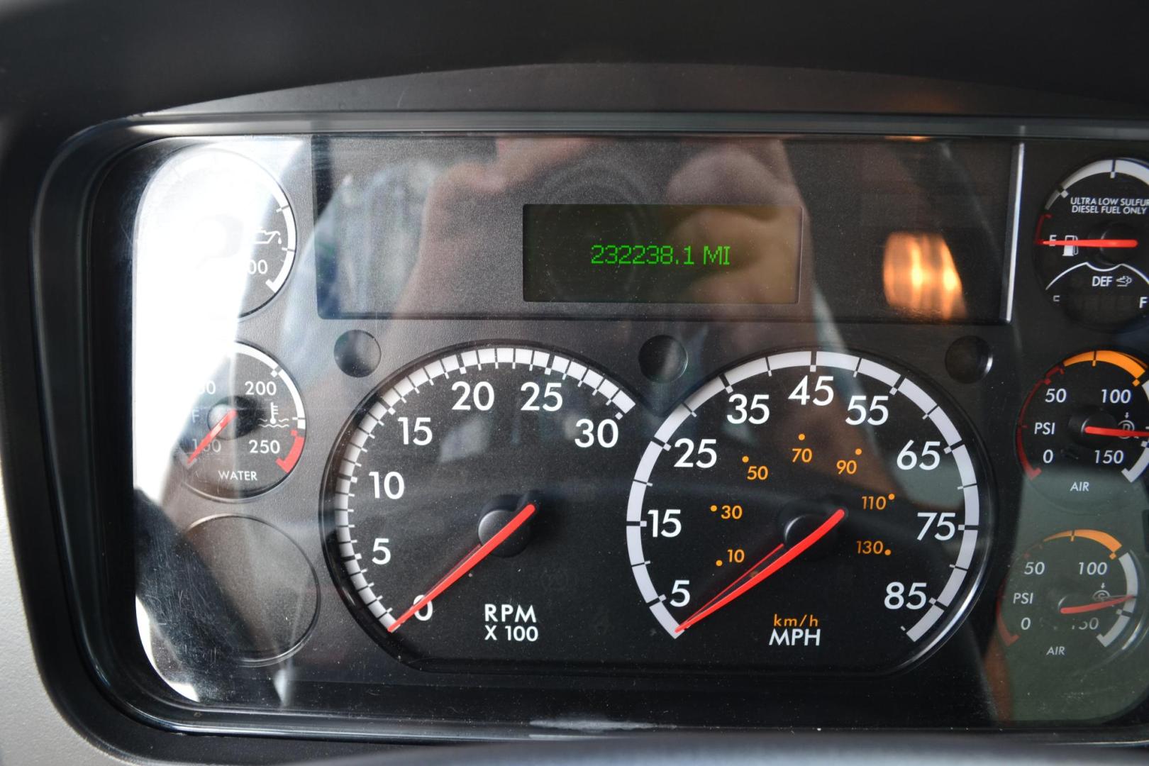 2020 WHITE /BLACK FREIGHTLINER M2-106 with an CUMMINS B6.7L 240HP engine, ALLISON 2500RDS AUTOMATIC transmission, located at 9172 North Fwy, Houston, TX, 77037, (713) 910-6868, 29.887470, -95.411903 - Photo#19