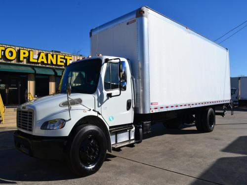 2018 FREIGHTLINER M2-106 26FT BOX 
