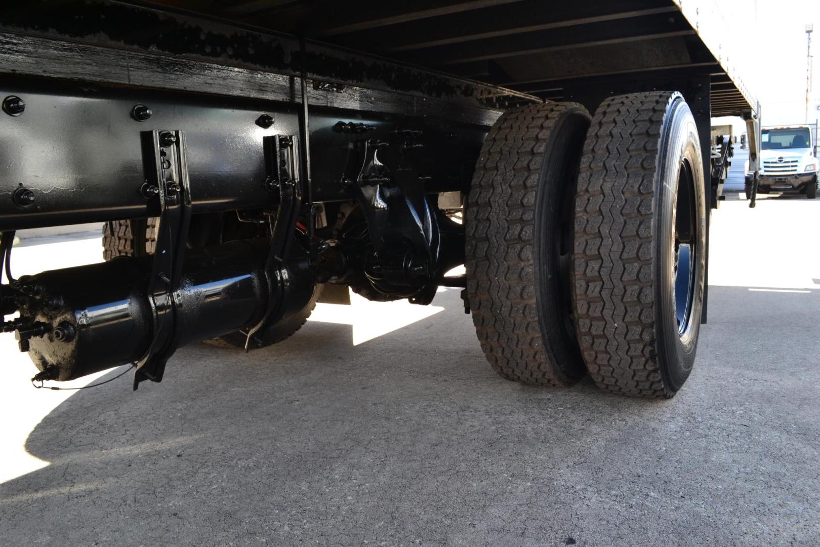 2019 WHITE /BLACK FREIGHTLINER M2-106 (3ALACWFC9KD) with an CUMMINS B6.7L 240HP engine, ALLISON 2500RDS AUTOMATIC transmission, located at 9172 North Fwy, Houston, TX, 77037, (713) 910-6868, 29.887470, -95.411903 - Photo#10