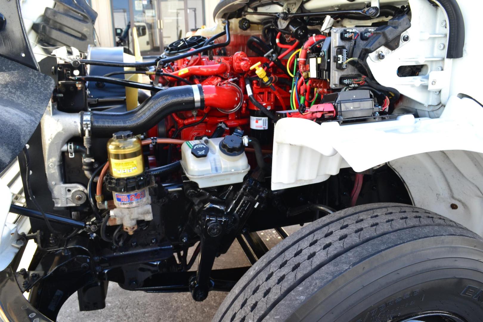 2019 WHITE /BLACK FREIGHTLINER M2-106 (3ALACWFC9KD) with an CUMMINS B6.7L 240HP engine, ALLISON 2500RDS AUTOMATIC transmission, located at 9172 North Fwy, Houston, TX, 77037, (713) 910-6868, 29.887470, -95.411903 - Photo#18
