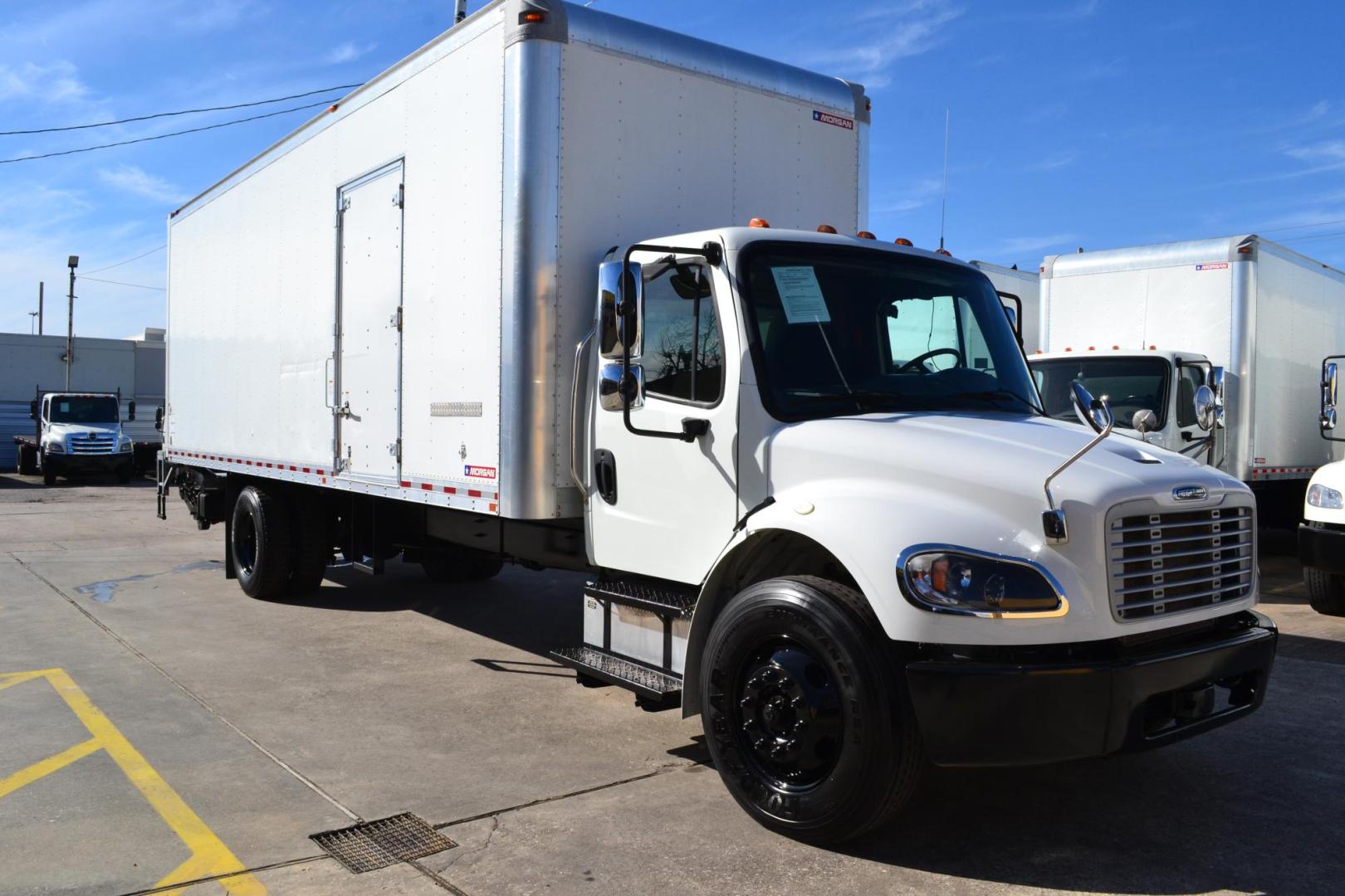 2019 WHITE /BLACK FREIGHTLINER M2-106 (3ALACWFC9KD) with an CUMMINS B6.7L 240HP engine, ALLISON 2500RDS AUTOMATIC transmission, located at 9172 North Fwy, Houston, TX, 77037, (713) 910-6868, 29.887470, -95.411903 - Photo#2