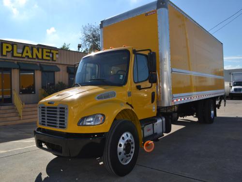 2019 FREIGHTLINER M2-106 26 FT BOX 