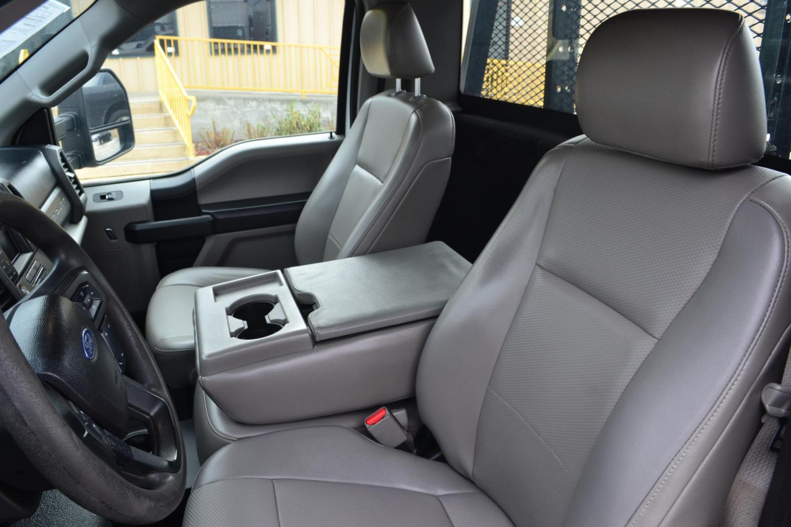2017 WHITE /BLACK FORD F550 (1FDVFGT2HDA) with an POWERSTROKE 6.7L DIESEL engine, AUTOMATIC transmission, located at 9172 North Fwy, Houston, TX, 77037, (713) 910-6868, 29.887470, -95.411903 - Photo#11