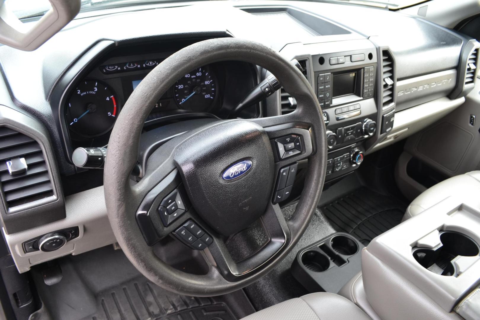 2017 WHITE /BLACK FORD F550 (1FDVFGT2HDA) with an POWERSTROKE 6.7L DIESEL engine, AUTOMATIC transmission, located at 9172 North Fwy, Houston, TX, 77037, (713) 910-6868, 29.887470, -95.411903 - Photo#12