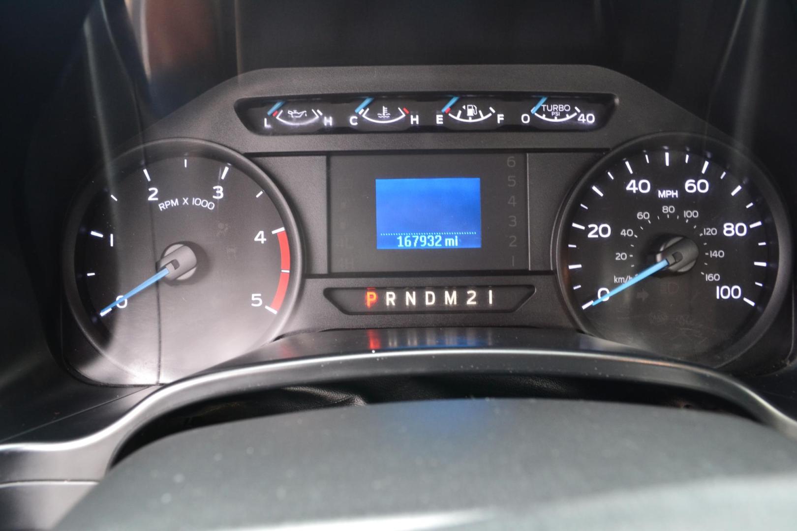 2017 WHITE /BLACK FORD F550 (1FDVFGT2HDA) with an POWERSTROKE 6.7L DIESEL engine, AUTOMATIC transmission, located at 9172 North Fwy, Houston, TX, 77037, (713) 910-6868, 29.887470, -95.411903 - Photo#13