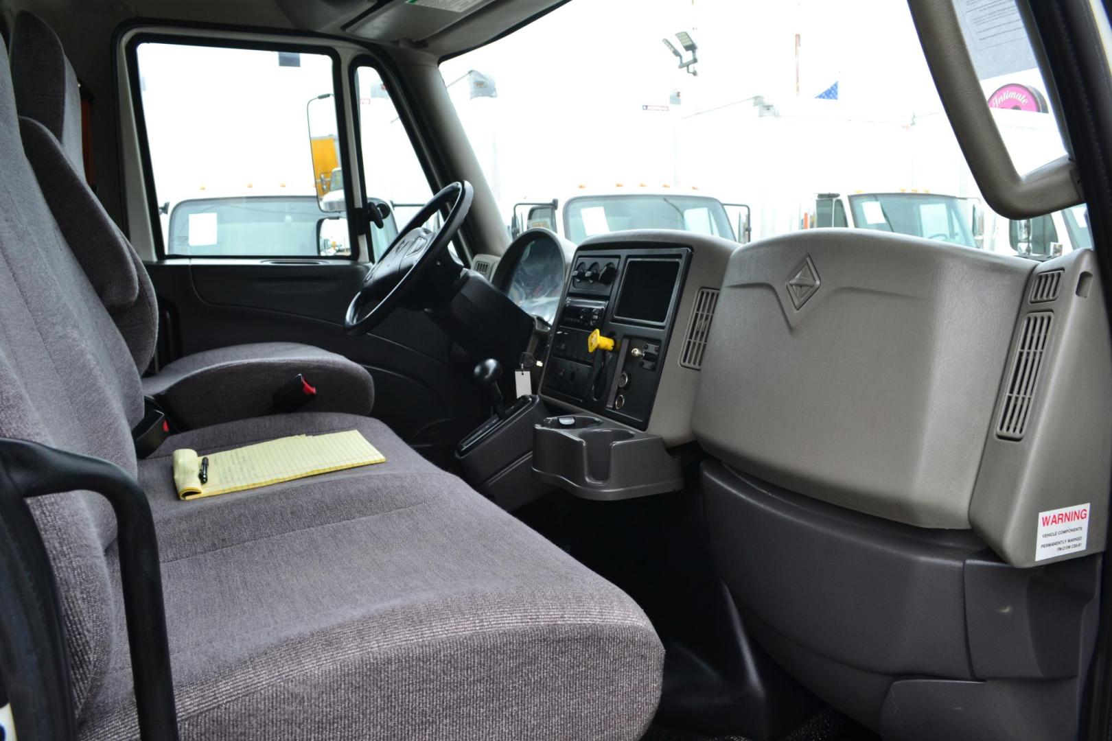 2017 WHITE /BLACK INTERNATIONAL 4300 (1HTMMMMLXHH) with an CUMMINS ISB 6.7L 240HP engine, ALLISON 2100HS AUTOMATIC transmission, located at 9172 North Fwy, Houston, TX, 77037, (713) 910-6868, 29.887470, -95.411903 - Photo#12