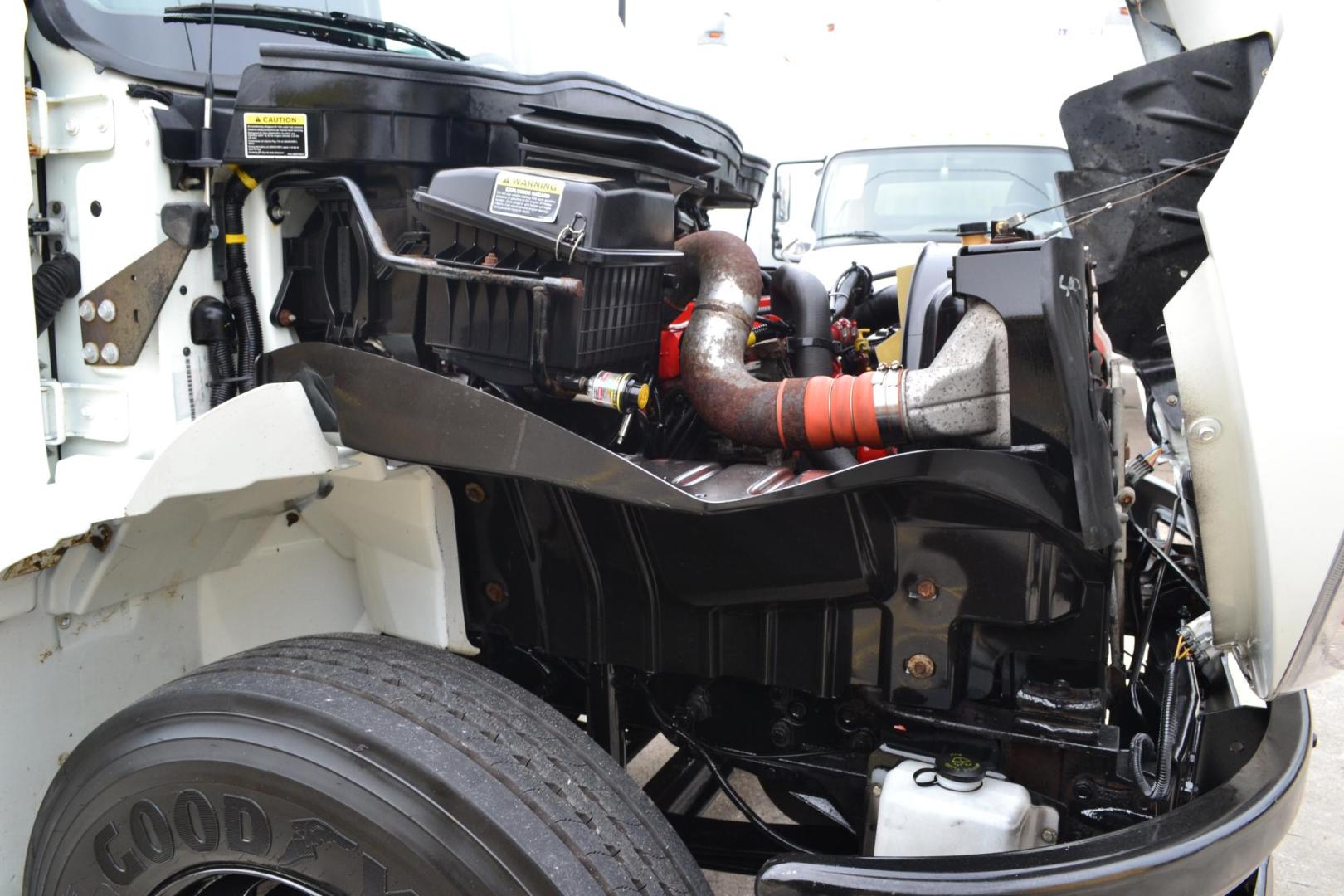 2017 WHITE /BLACK INTERNATIONAL 4300 (1HTMMMMLXHH) with an CUMMINS ISB 6.7L 240HP engine, ALLISON 2100HS AUTOMATIC transmission, located at 9172 North Fwy, Houston, TX, 77037, (713) 910-6868, 29.887470, -95.411903 - Photo#20