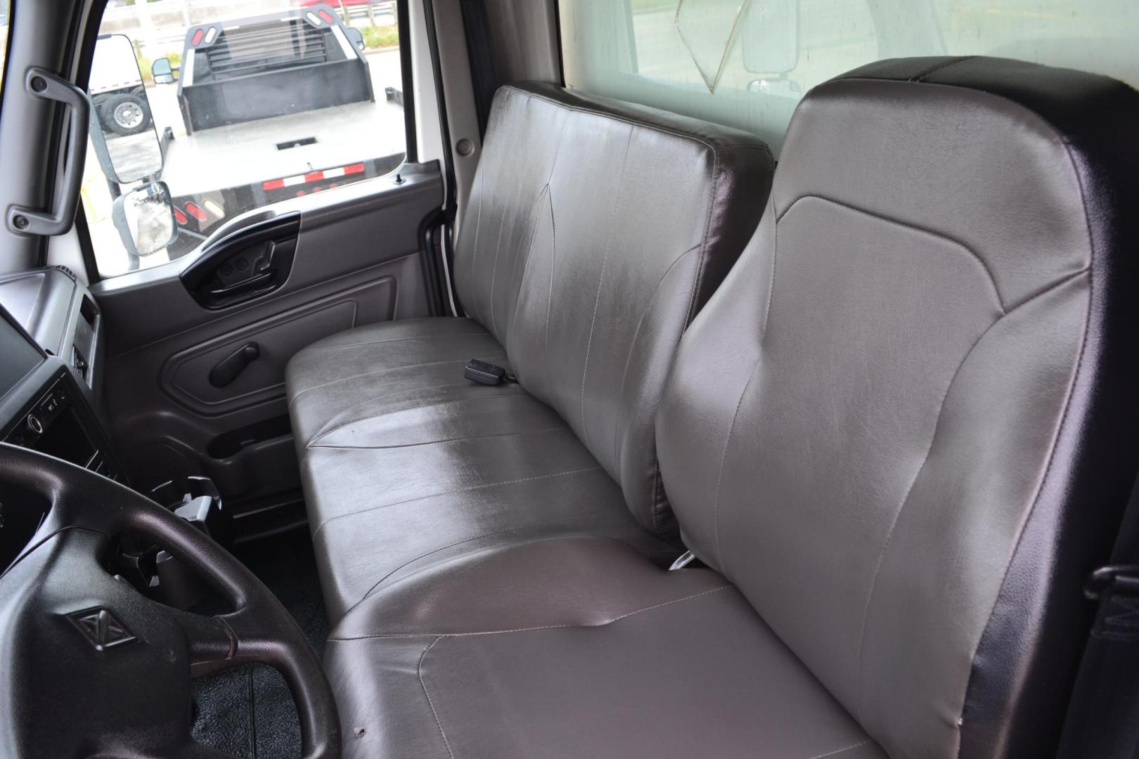 2021 WHITE /BLACK INTERNATIONAL MV 607 (3HAEUMML6ML) with an CUMMINS ISB 6.7L 240HP engine, ALLISON 2500RDS AUTOMATIC transmission, located at 9172 North Fwy, Houston, TX, 77037, (713) 910-6868, 29.887470, -95.411903 - 25,999 LB GVWR NON CDL, AIR RIDE SUSPENSION, 26 FT BOX, HEIGHT 102" X WIDTH 102", 70 GALLON FUEL TANK, MAXON 2,500 LB TUCK AWAY LIFTGATE - Photo#12