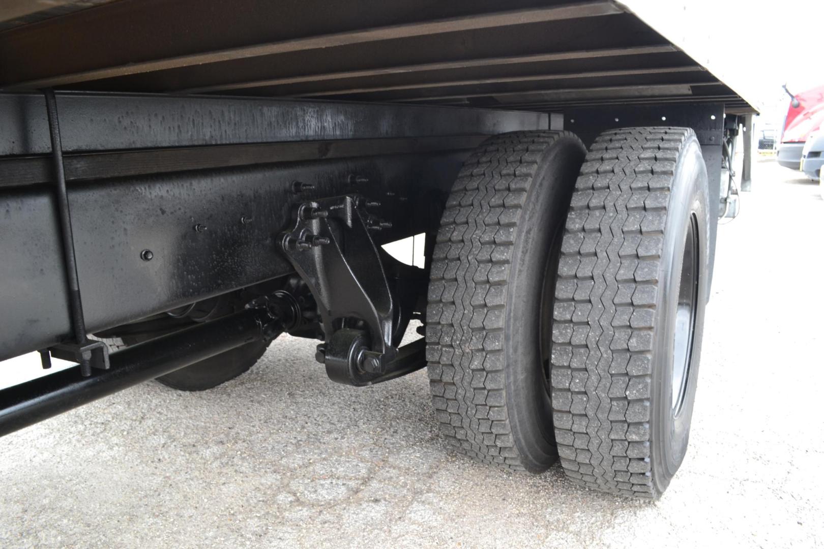 2021 WHITE /BLACK INTERNATIONAL MV 607 (3HAEUMML6ML) with an CUMMINS ISB 6.7L 240HP engine, ALLISON 2500RDS AUTOMATIC transmission, located at 9172 North Fwy, Houston, TX, 77037, (713) 910-6868, 29.887470, -95.411903 - 25,999 LB GVWR NON CDL, AIR RIDE SUSPENSION, 26 FT BOX, HEIGHT 102" X WIDTH 102", 70 GALLON FUEL TANK, MAXON 2,500 LB TUCK AWAY LIFTGATE - Photo#9