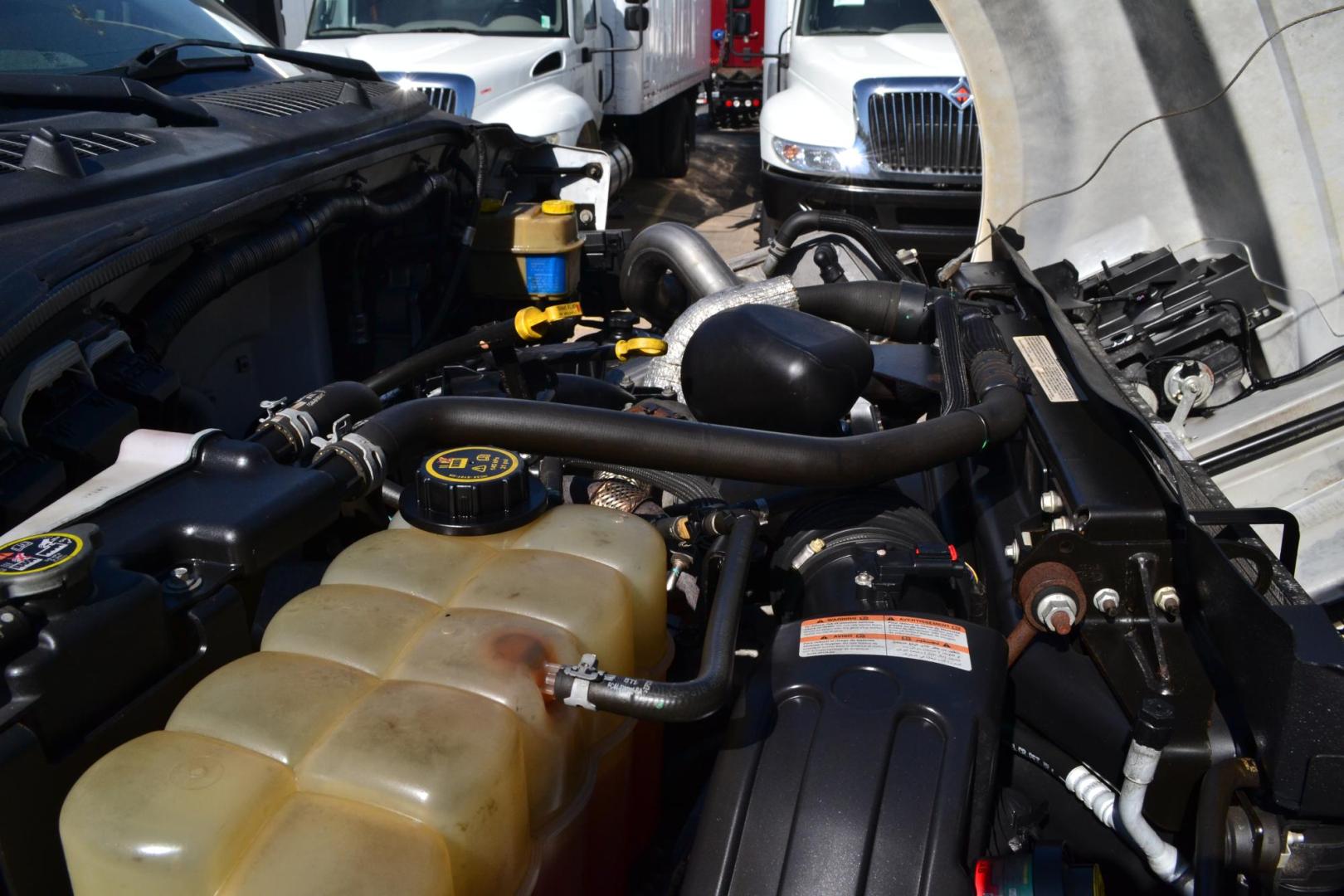 2017 WHITE /GRAY FORD F650 (1FDNF6DC0HD) with an POWERSTROKE 6.7L 325 HP TURBO DIESEL engine, 6 SPD AUTOMATIC transmission, located at 9172 North Fwy, Houston, TX, 77037, (713) 910-6868, 29.887470, -95.411903 - 22 FT FLATBED, 102" WIDE, 26,000 LB GVWR NON CDL, 3,000 LB ALUMINUM LIFT GATE, EXHAUST BRAKE, WHEELBASE: 260", RATIO: 4.10, 47 GALLON FUEL TANK, POWER WINDOWS, LOCKS & MIRRORS , TOOL BOX - Photo#15