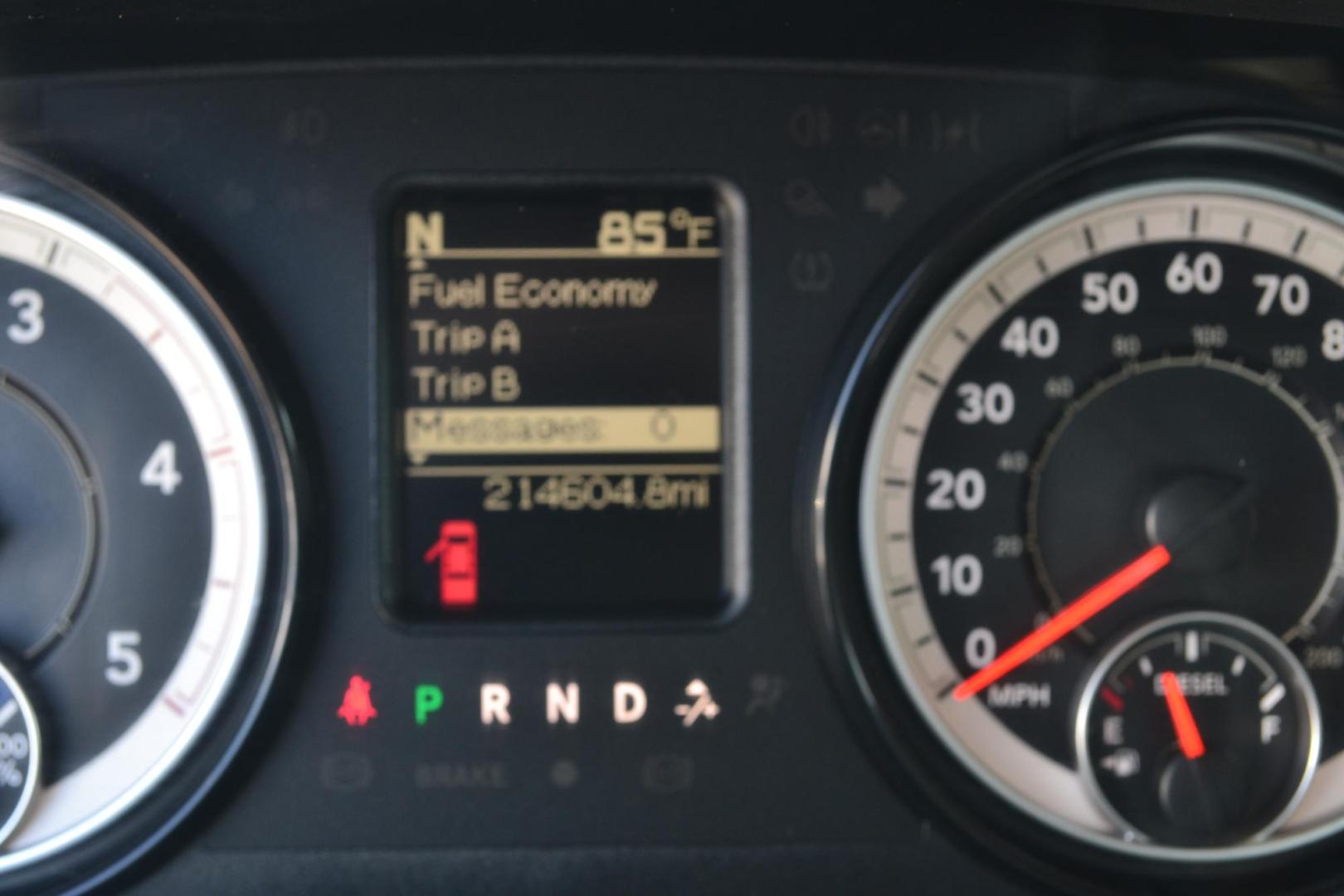 2018 WHITE /BLACK RAM 5500 TRADESMAN (3C7WRMDL1JG) with an CUMMINS 6.7L TURBO DIESEL engine, AISIN A465 6SPD AUTOMATIC transmission, located at 9172 North Fwy, Houston, TX, 77037, (713) 910-6868, 29.887470, -95.411903 - 19,5000 LB GVWR, 16 FT FLATBED X 96" WIDE, EXHAUST BRAKE, POWER WINDOWS , LOCKS & MIRRORS, COLD A/C - Photo#10