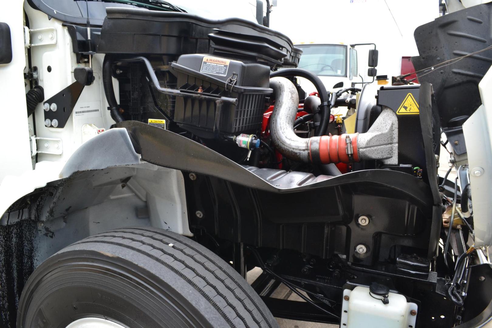 2020 WHITE /BLACK INTERNATIONAL MV 607 (3HAEUMML2LL) with an CUMMINS B6.7L 240HP engine, EATON FULLER PROCISION AUTOMATIC transmission, located at 9172 North Fwy, Houston, TX, 77037, (713) 910-6868, 29.887470, -95.411903 - Photo#10