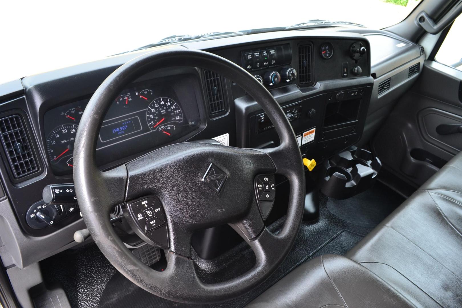 2020 WHITE /BLACK INTERNATIONAL MV 607 (3HAEUMML2LL) with an CUMMINS B6.7L 240HP engine, EATON FULLER PROCISION AUTOMATIC transmission, located at 9172 North Fwy, Houston, TX, 77037, (713) 910-6868, 29.887470, -95.411903 - Photo#13