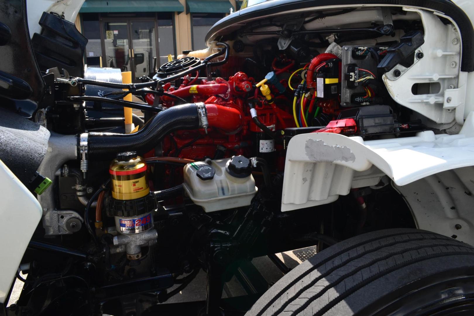 2018 WHITE /BLACK FREIGHTLINER M2-106 (3ALACWFC7JD) with an CUMMINS ISB 6.7L 240HP engine, EATON FULLER PROCISION AUTOMATIC transmission, located at 9172 North Fwy, Houston, TX, 77037, (713) 910-6868, 29.887470, -95.411903 - 26,000 LB GVWR NON CDL, SUPREME 26 FT BOX, HEIGHT 103" X WIDTH 102", AIR RIDE SUSPENSION, MAXON 3,000 LB CAPACITY ALUMINUM LIFT GATE, 80 GALLON FUEL TANK - Photo#17