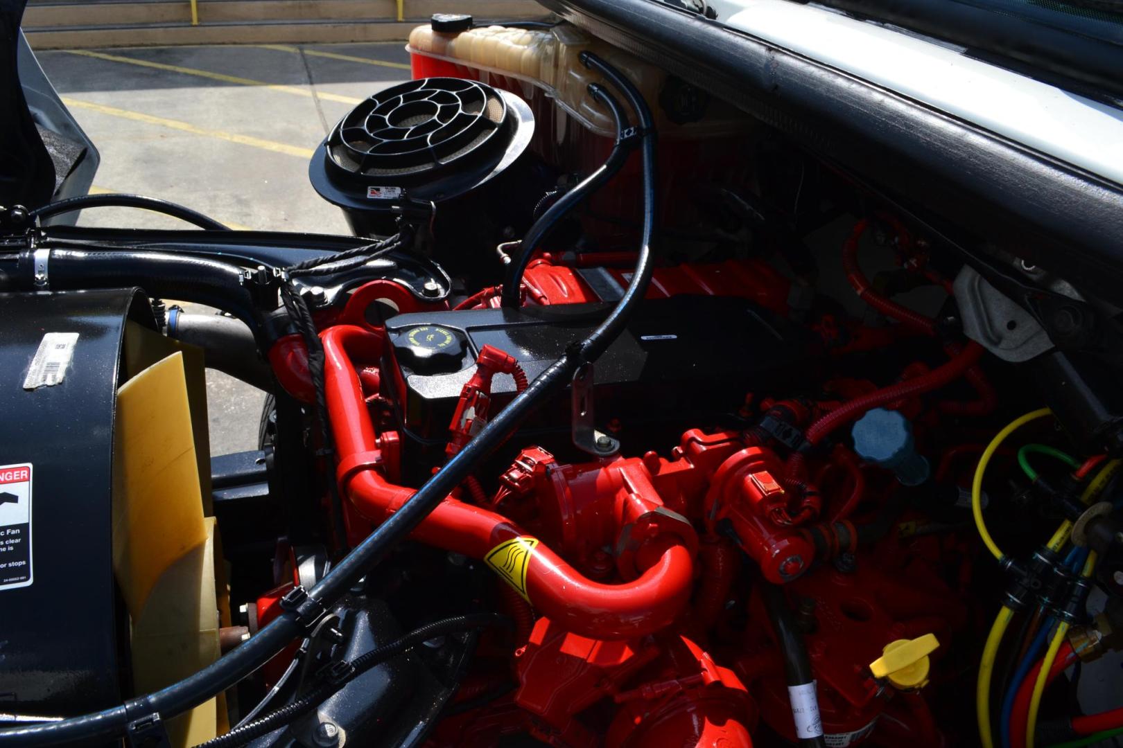 2018 WHITE /BLACK FREIGHTLINER M2-106 (3ALACWFC7JD) with an CUMMINS ISB 6.7L 240HP engine, EATON FULLER PROCISION AUTOMATIC transmission, located at 9172 North Fwy, Houston, TX, 77037, (713) 910-6868, 29.887470, -95.411903 - 26,000 LB GVWR NON CDL, SUPREME 26 FT BOX, HEIGHT 103" X WIDTH 102", AIR RIDE SUSPENSION, MAXON 3,000 LB CAPACITY ALUMINUM LIFT GATE, 80 GALLON FUEL TANK - Photo#18